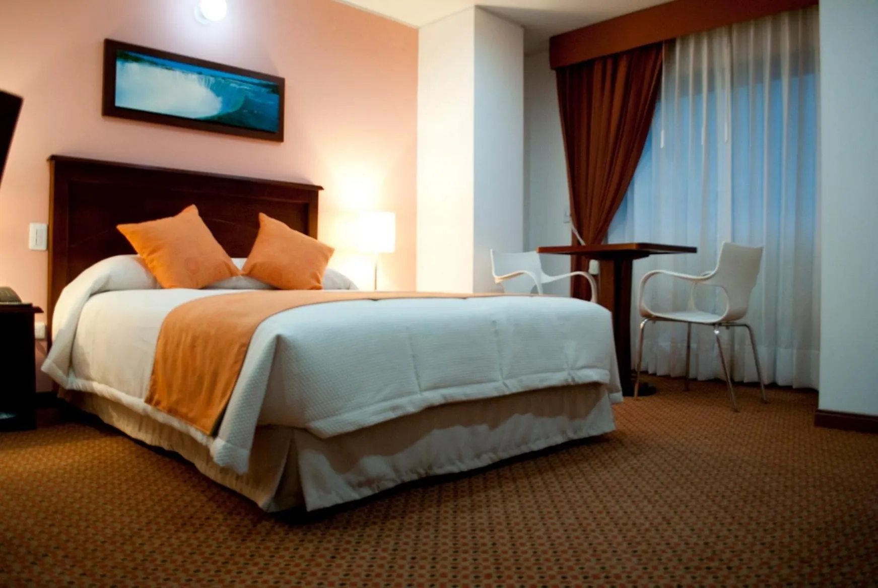 Bedroom, Bed in Blu Inn Hotel