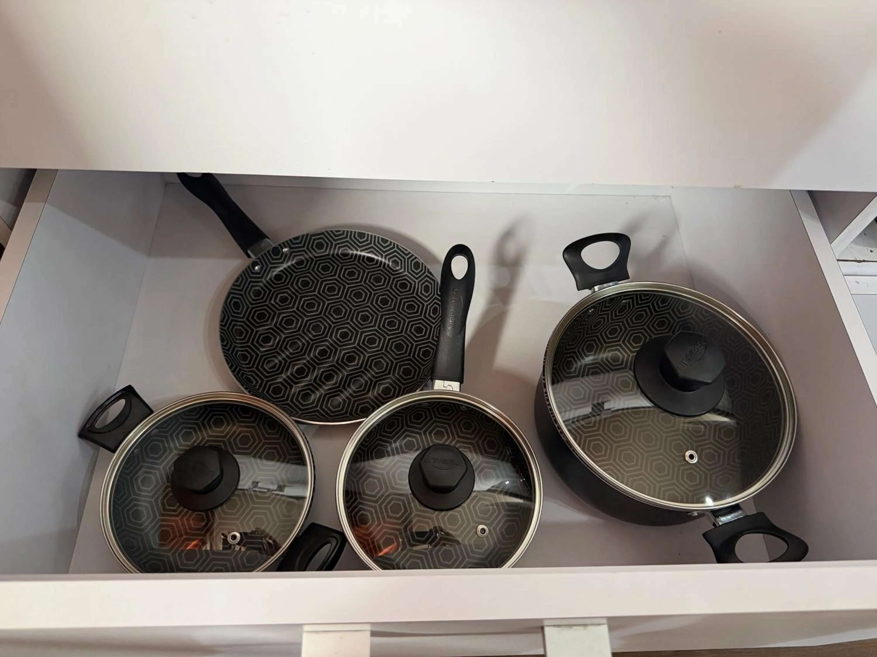 Kitchen or kitchenette in Blu Inn Hotel