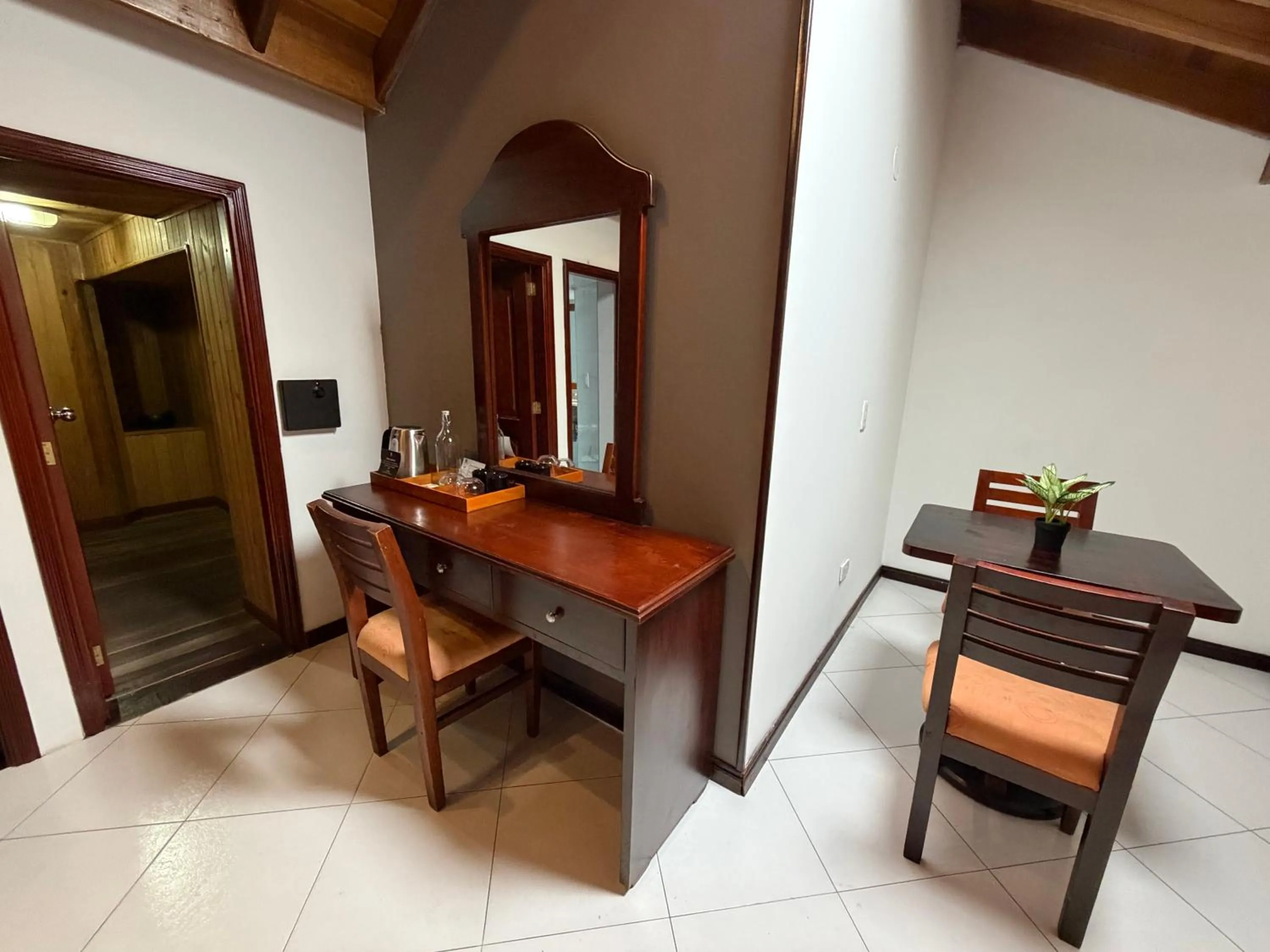 Seating area in Blu Inn Hotel