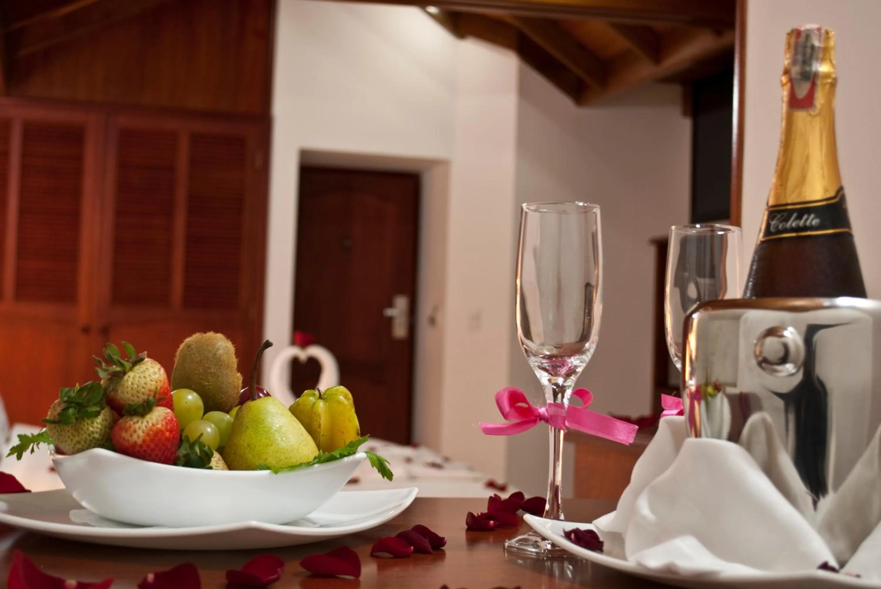 Bedroom in Blu Inn Hotel