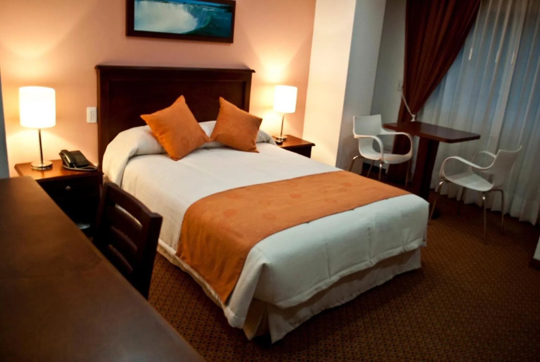 Bedroom, Bed in Blu Inn Hotel