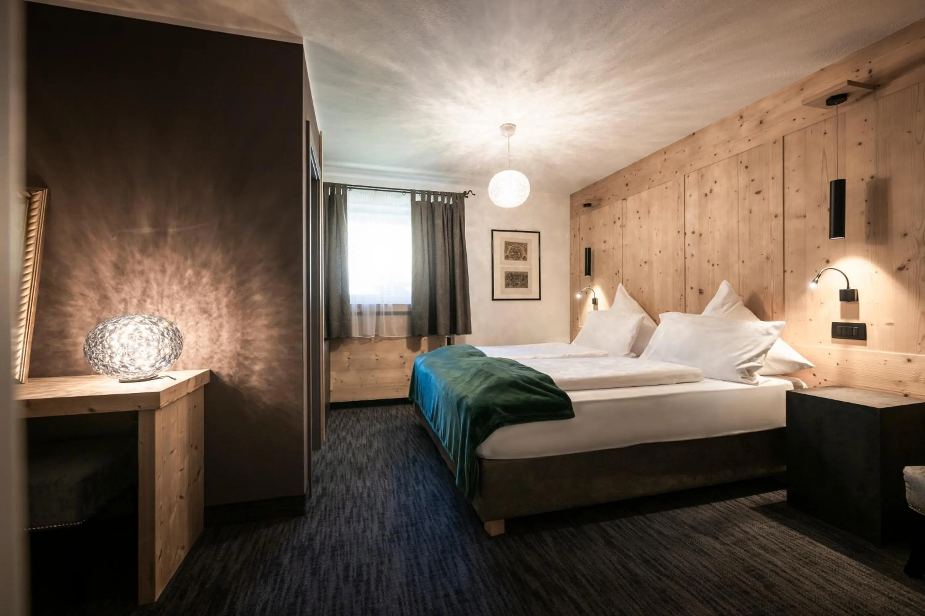 Bedroom, Bed in Alpstay - Chalet Hotel Hartmann - Adults Only