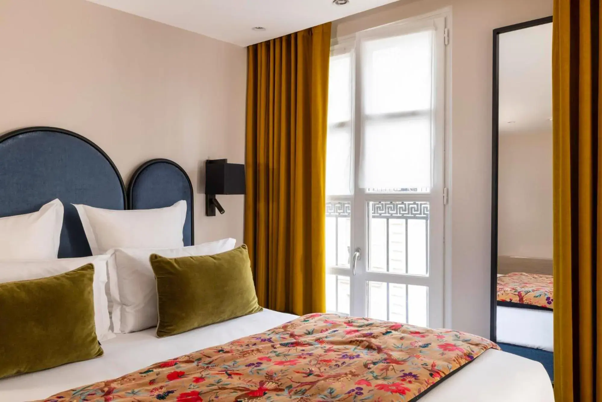 Classic Room in Hôtel Maxim Opéra Classic Room in Hôtel Maxim Opéra