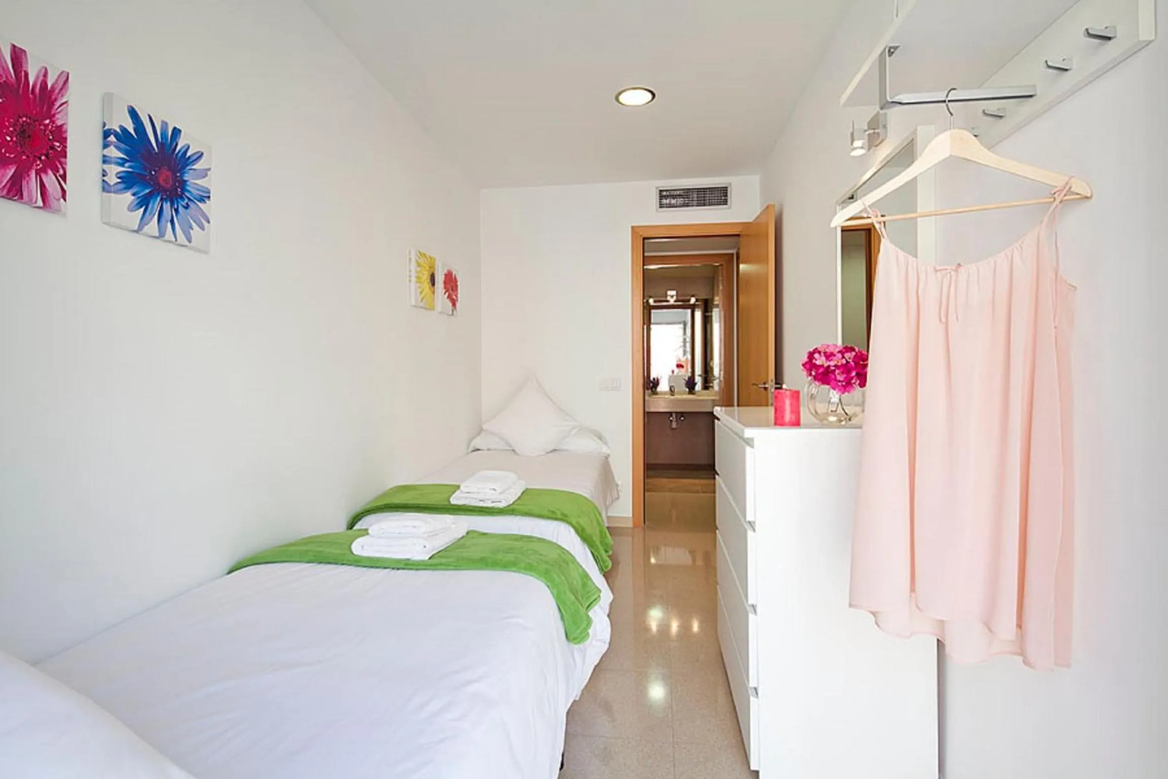 Bed in Charmsuites Paralel