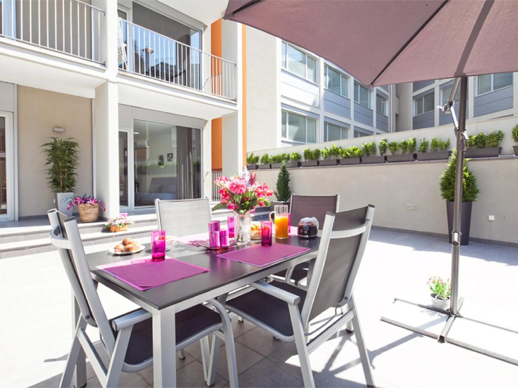 Patio in Charmsuites Paralel