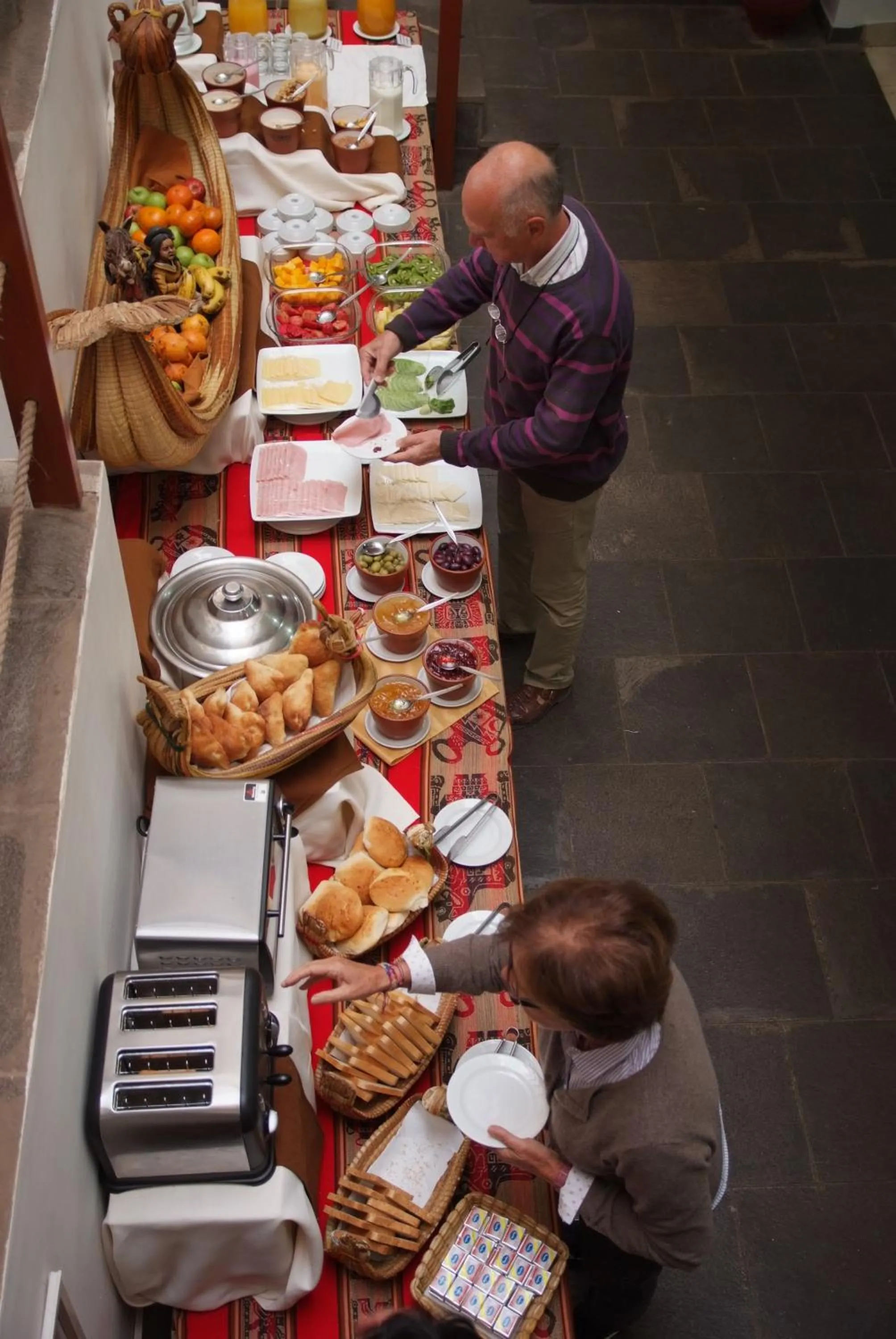 Buffet breakfast in Intiqa Hotel