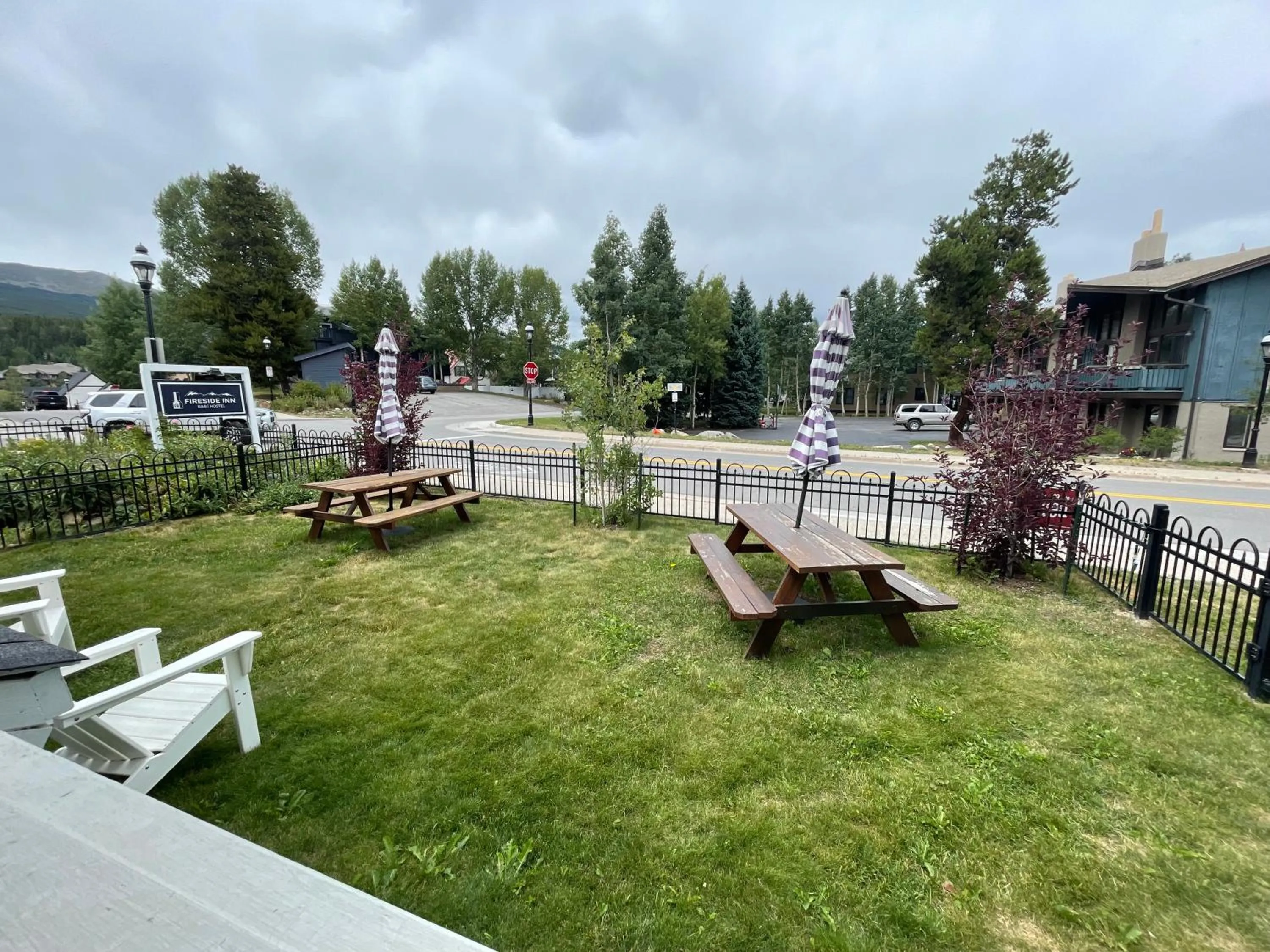 Garden in Fireside Inn & Hostel