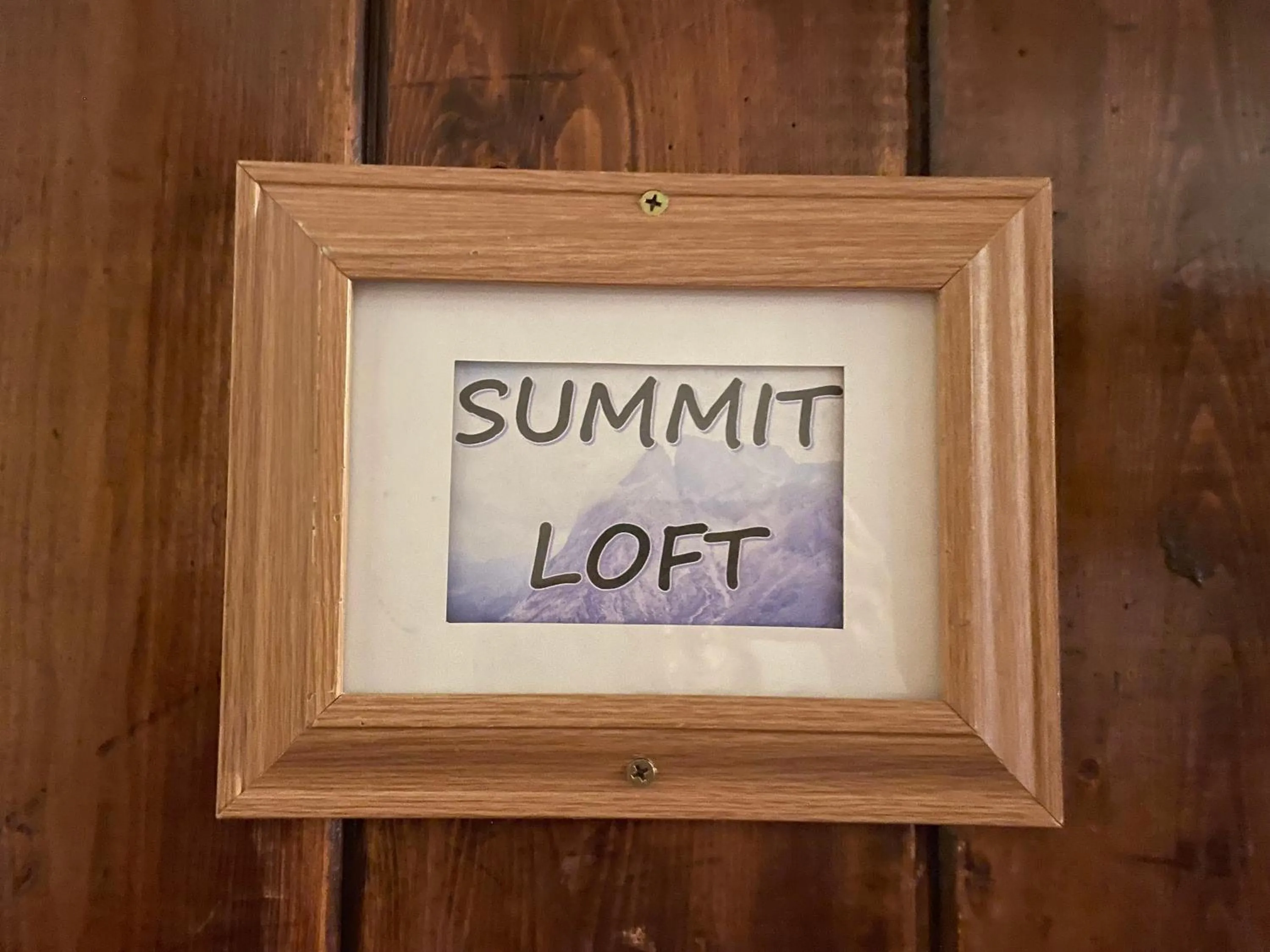 Facade/entrance in Fireside Inn & Hostel