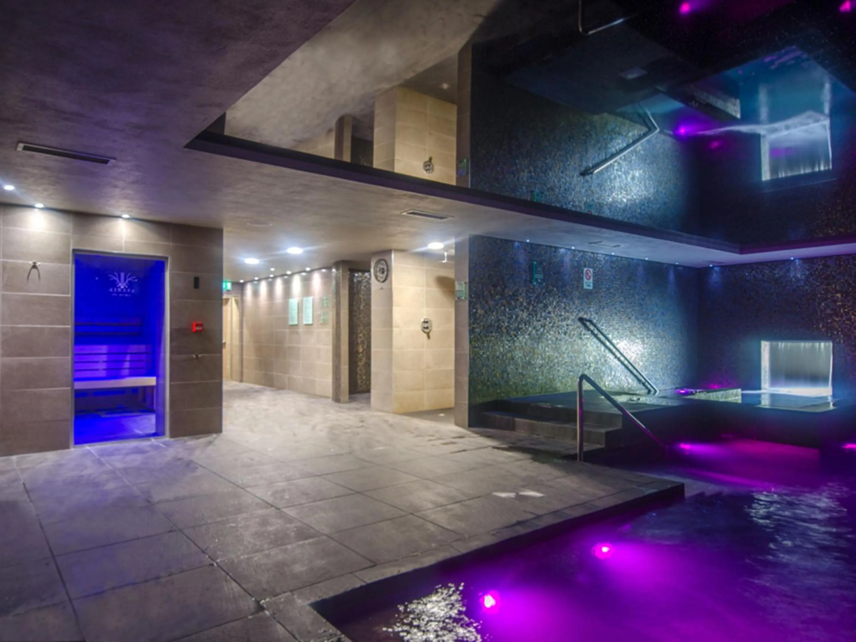 Hot Tub in The Kinmel & Kinspa