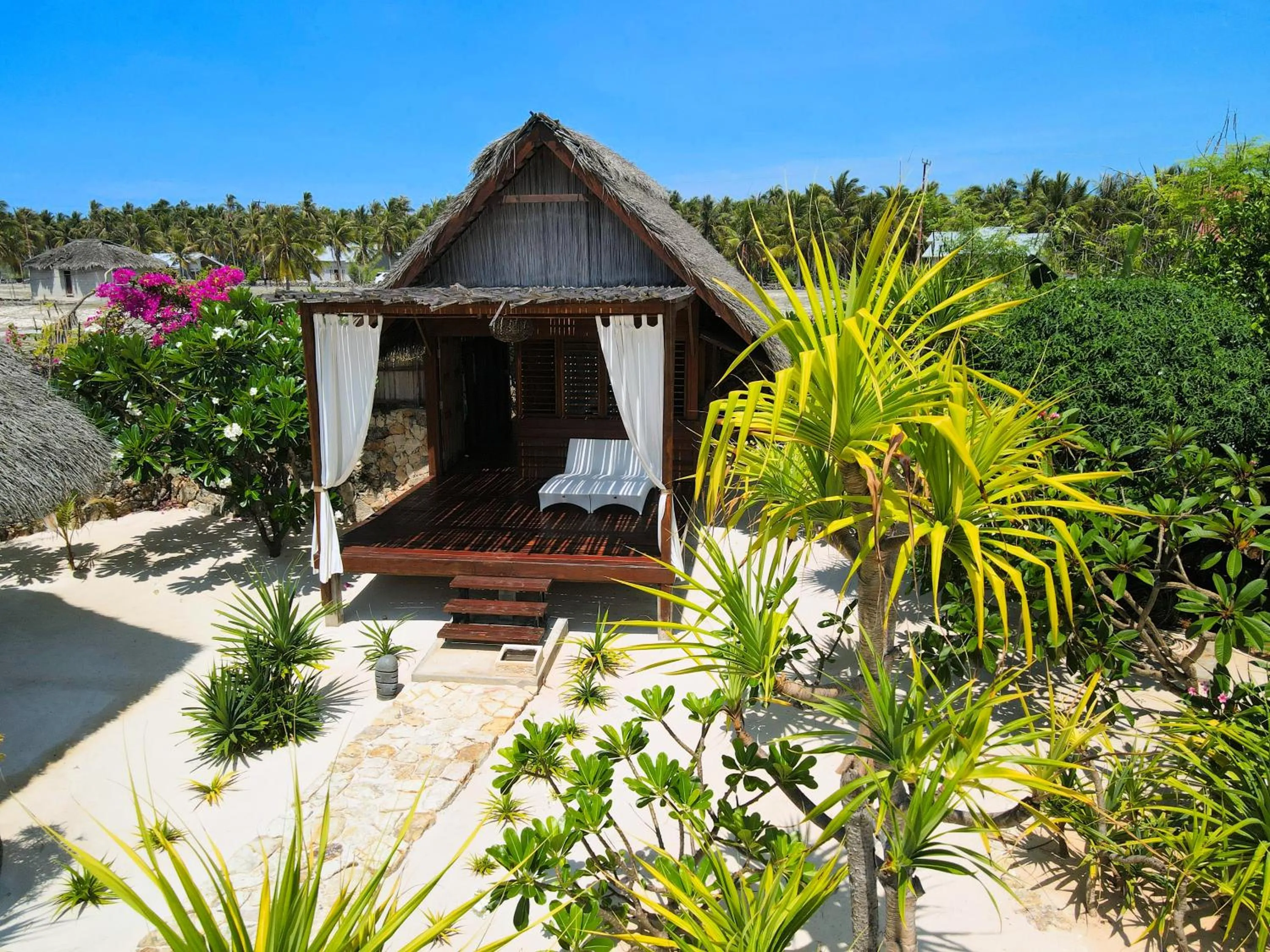 Property building in Loedi Bungalows Rote