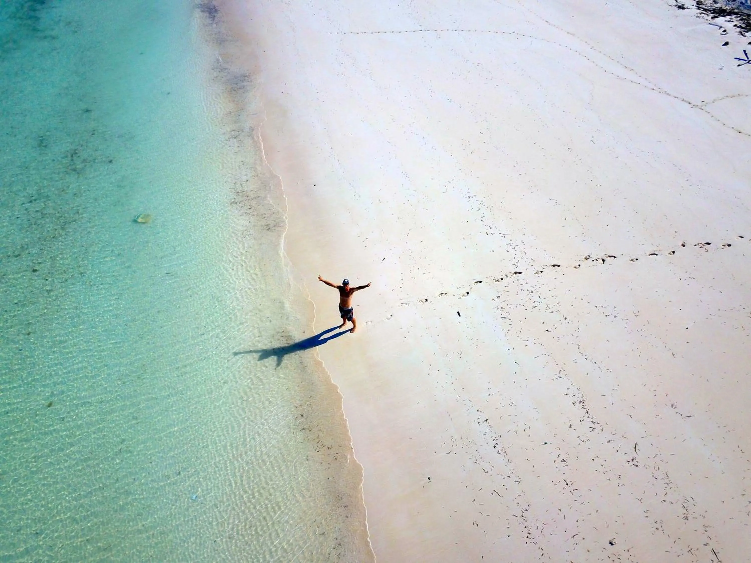 Beach in Loedi Bungalows Rote