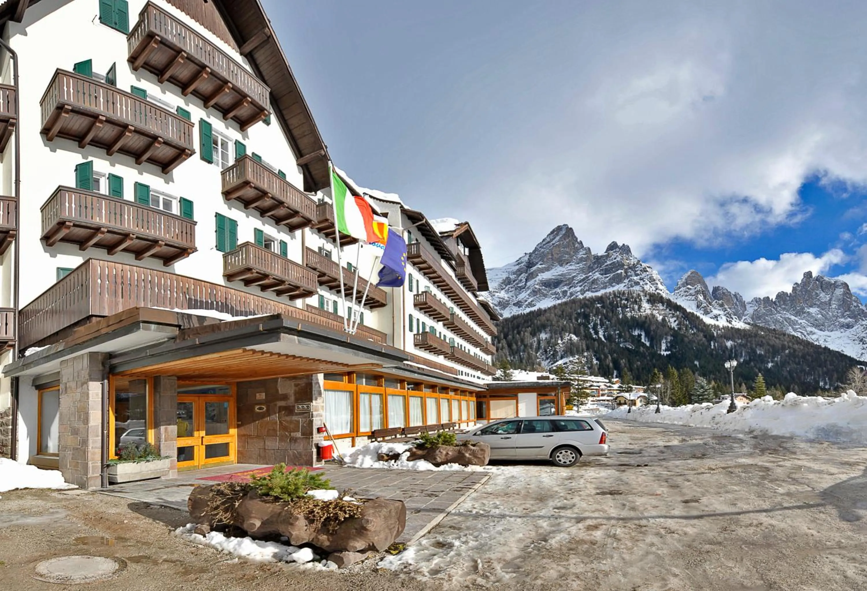 Facade/entrance in TH San Martino - Majestic Dolomiti Hotel