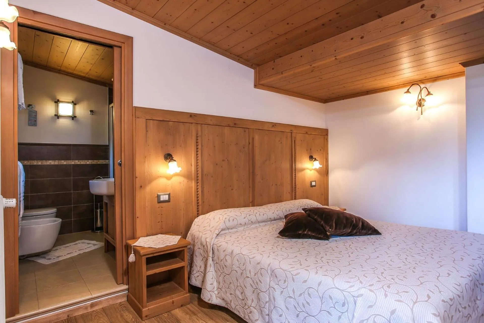 Photo of the whole room, Bed in Albergo Adele