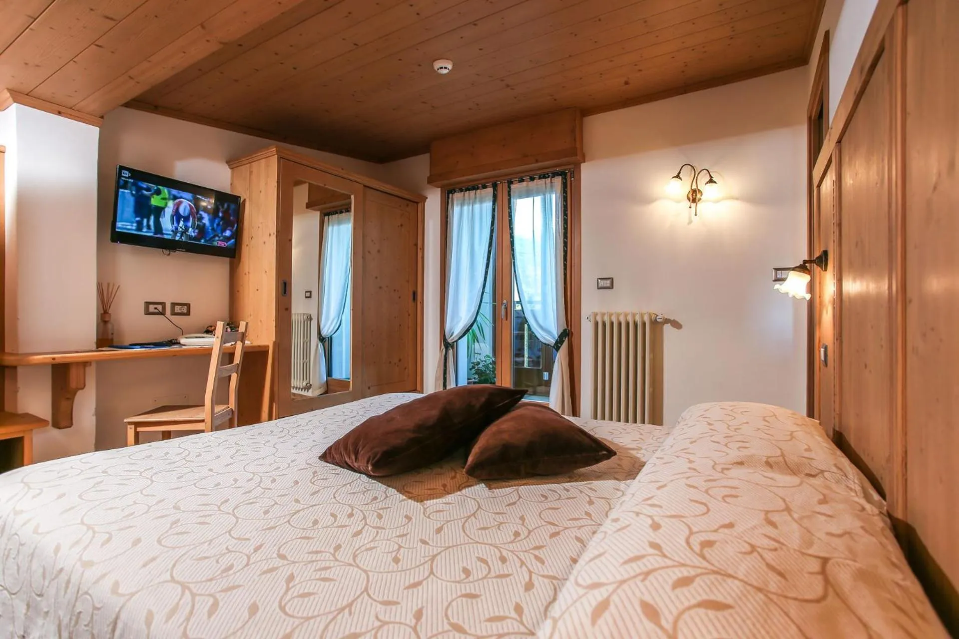 Photo of the whole room, Bed in Albergo Adele