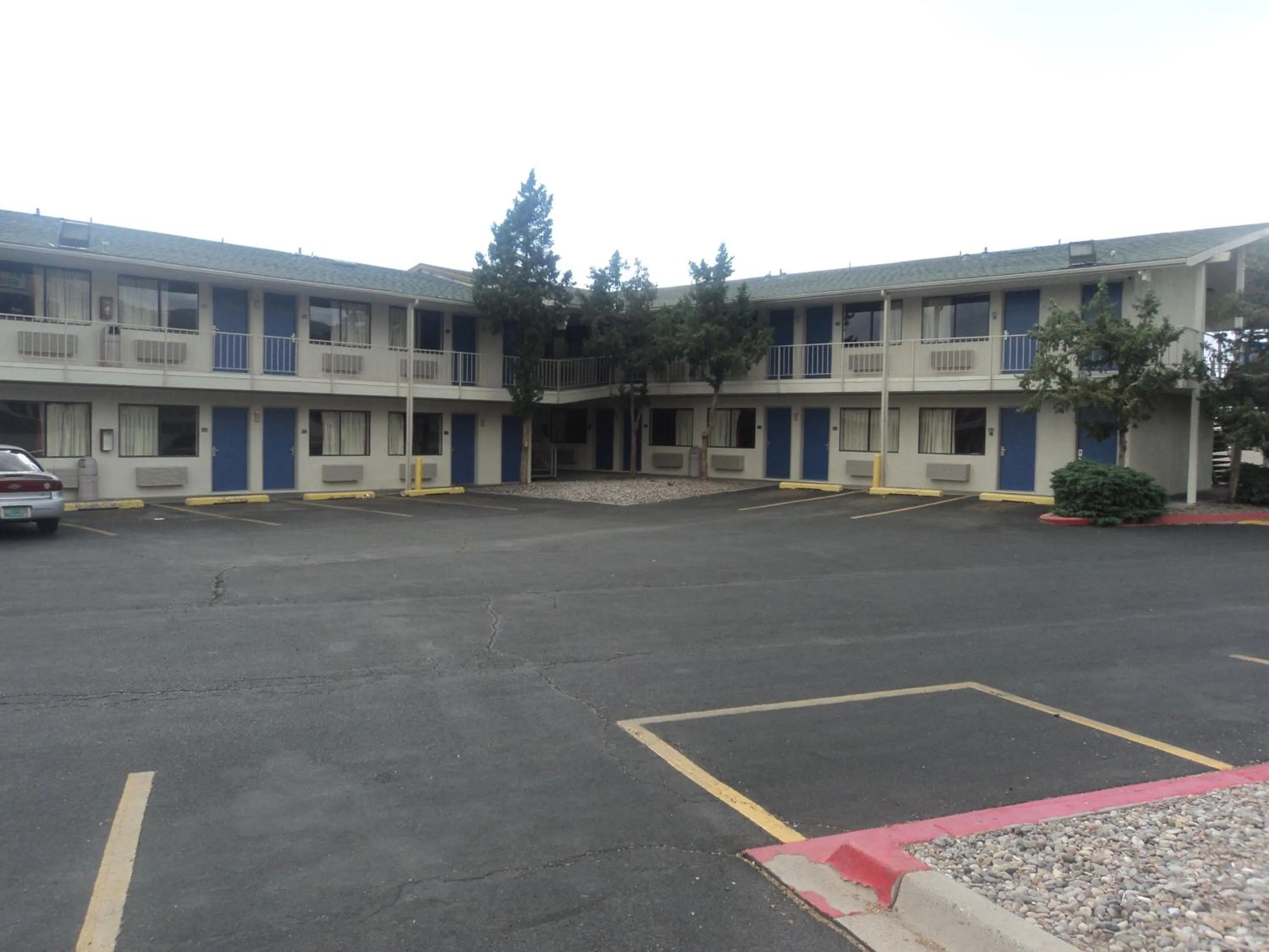 Facade/entrance in Motel 6 Albuquerque Northeast