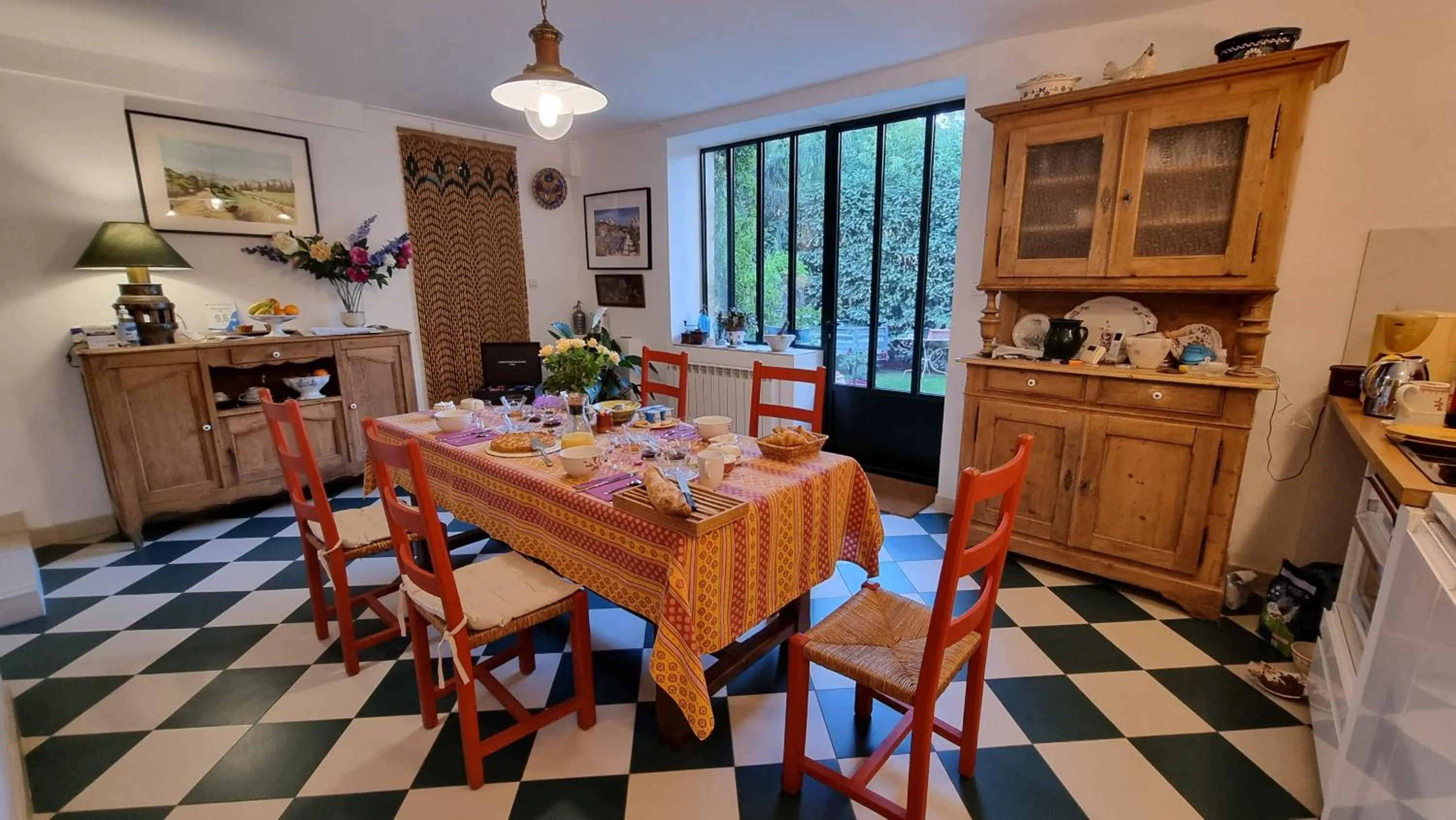 Breakfast in Les Tournesols