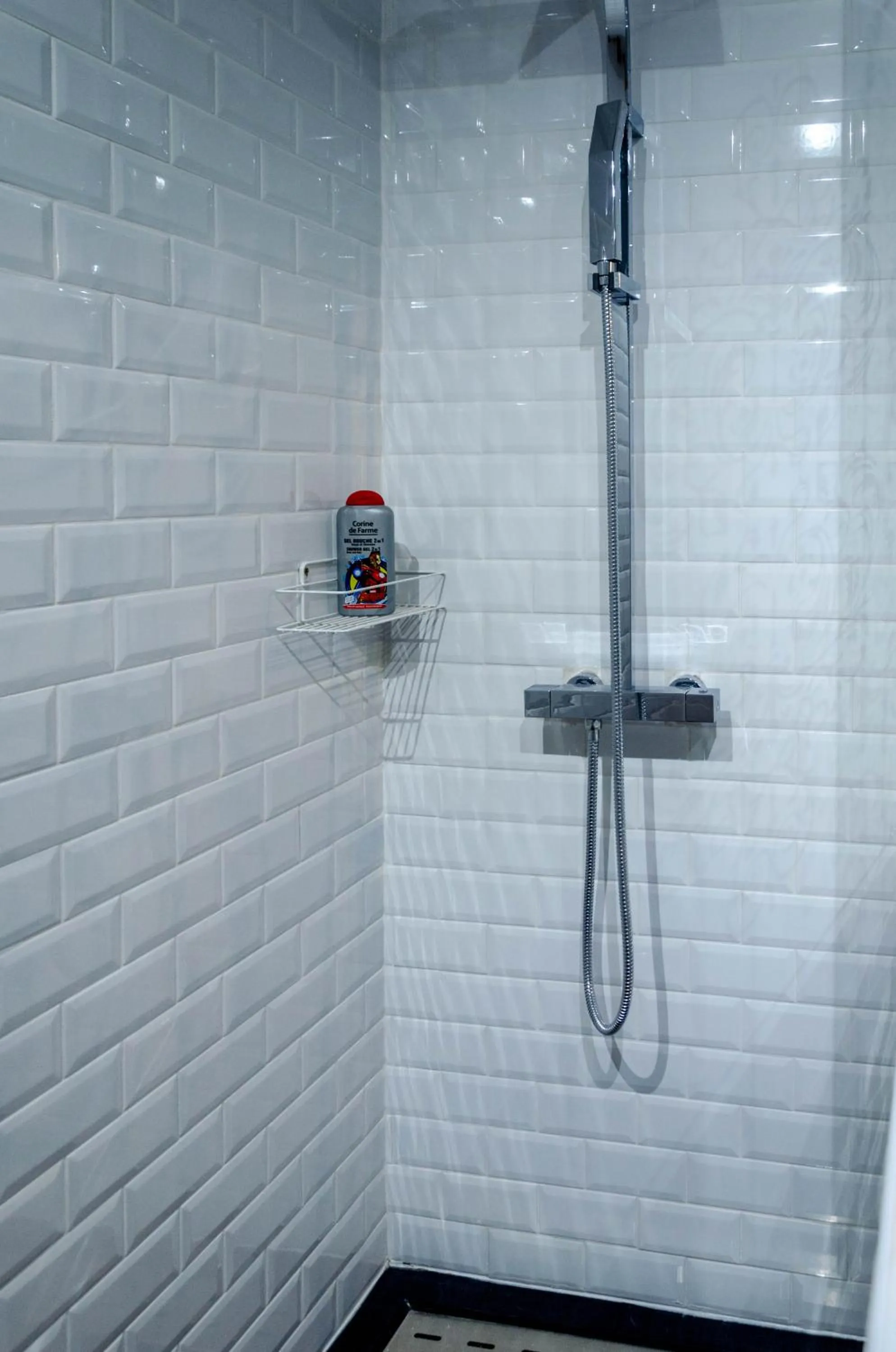 Shower in Les Tournesols