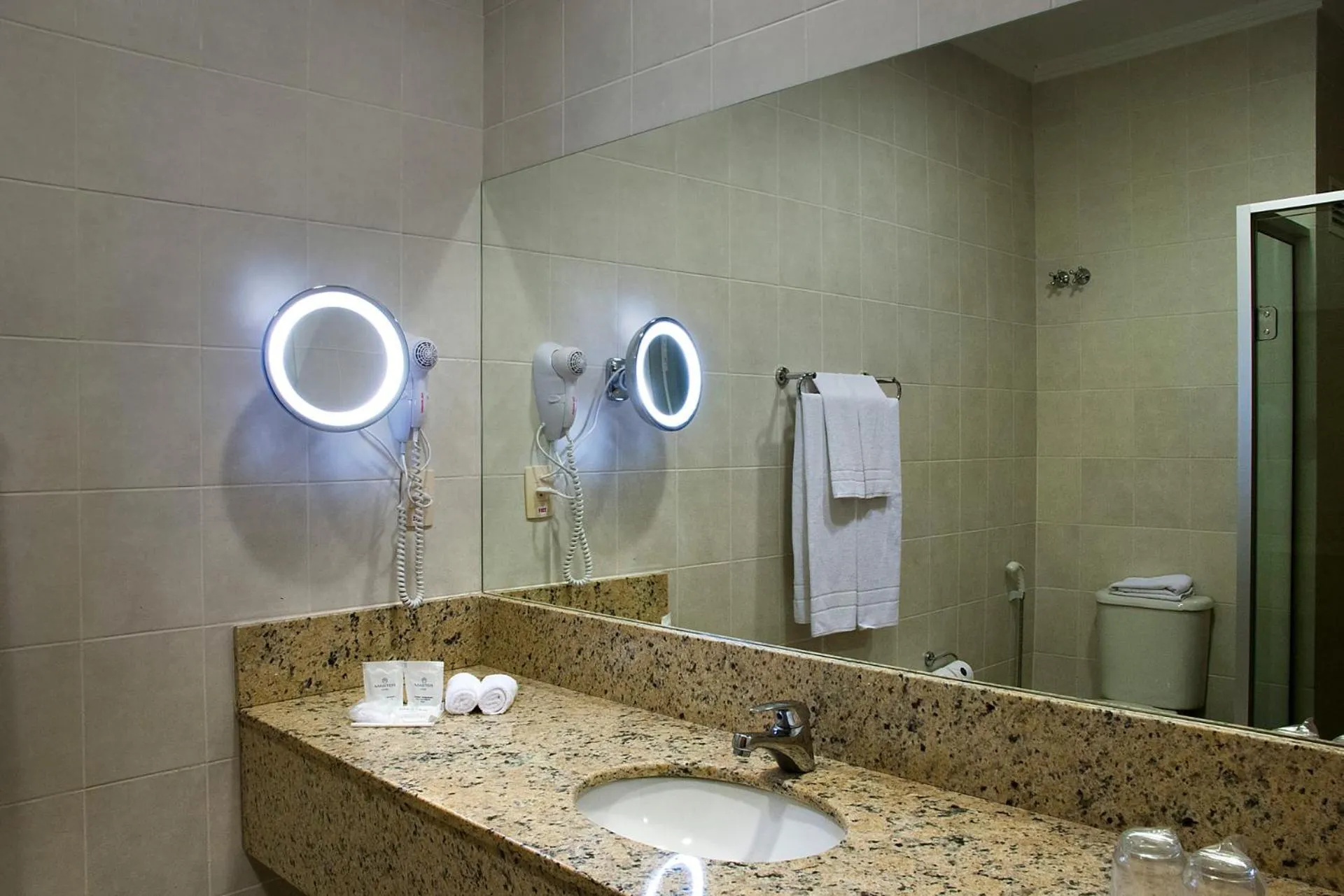 Bathroom in Master Gramado Hotel - Espaço Kids Incrível