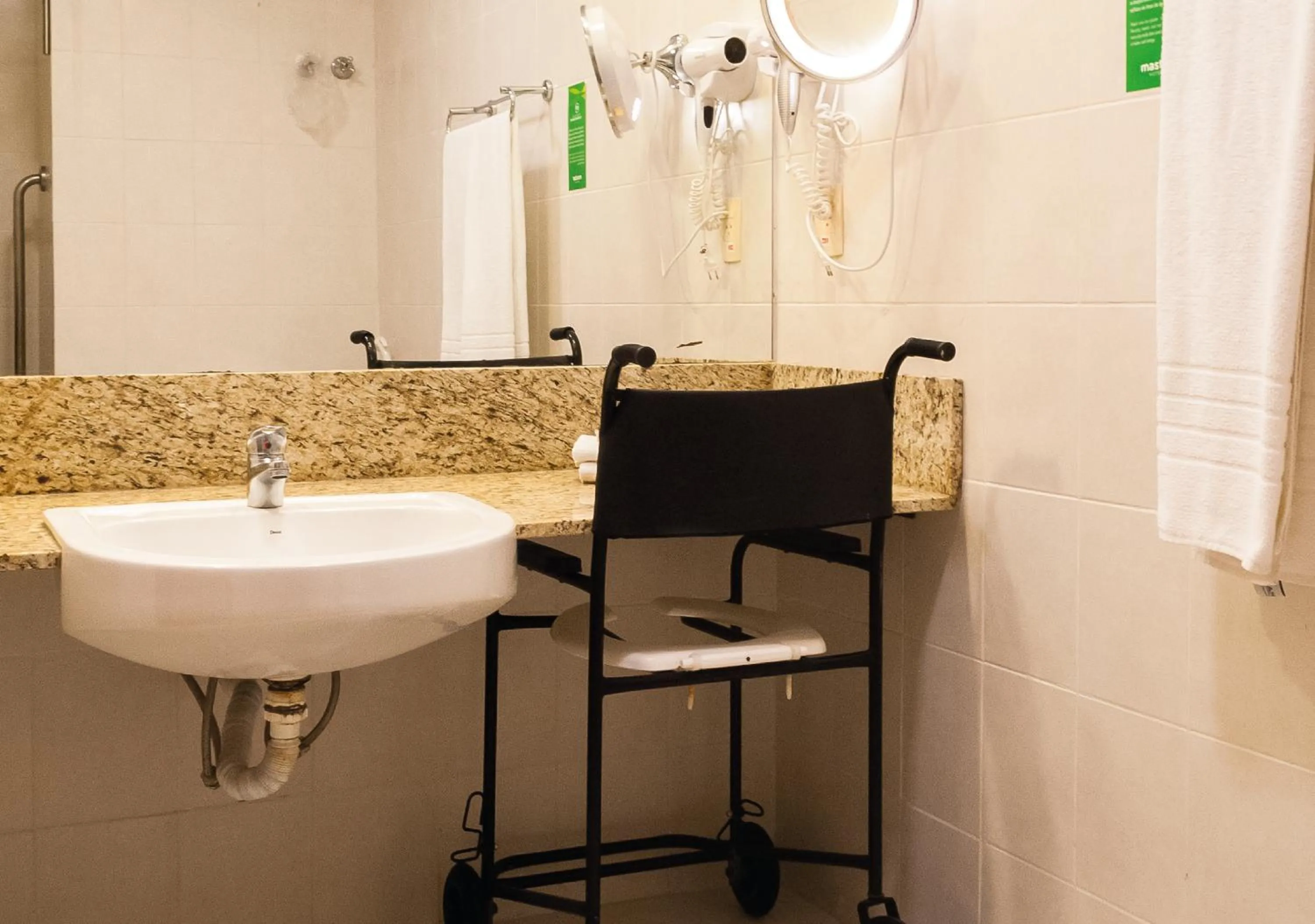 acessibility in Master Gramado Hotel - Espaço Kids Incrível