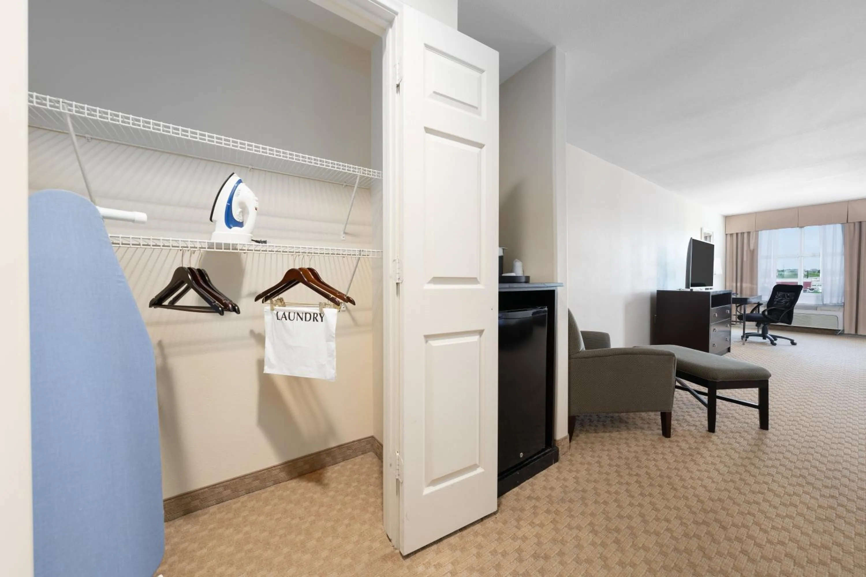 Photo of the whole room in Holiday Inn Temple - Belton by IHG