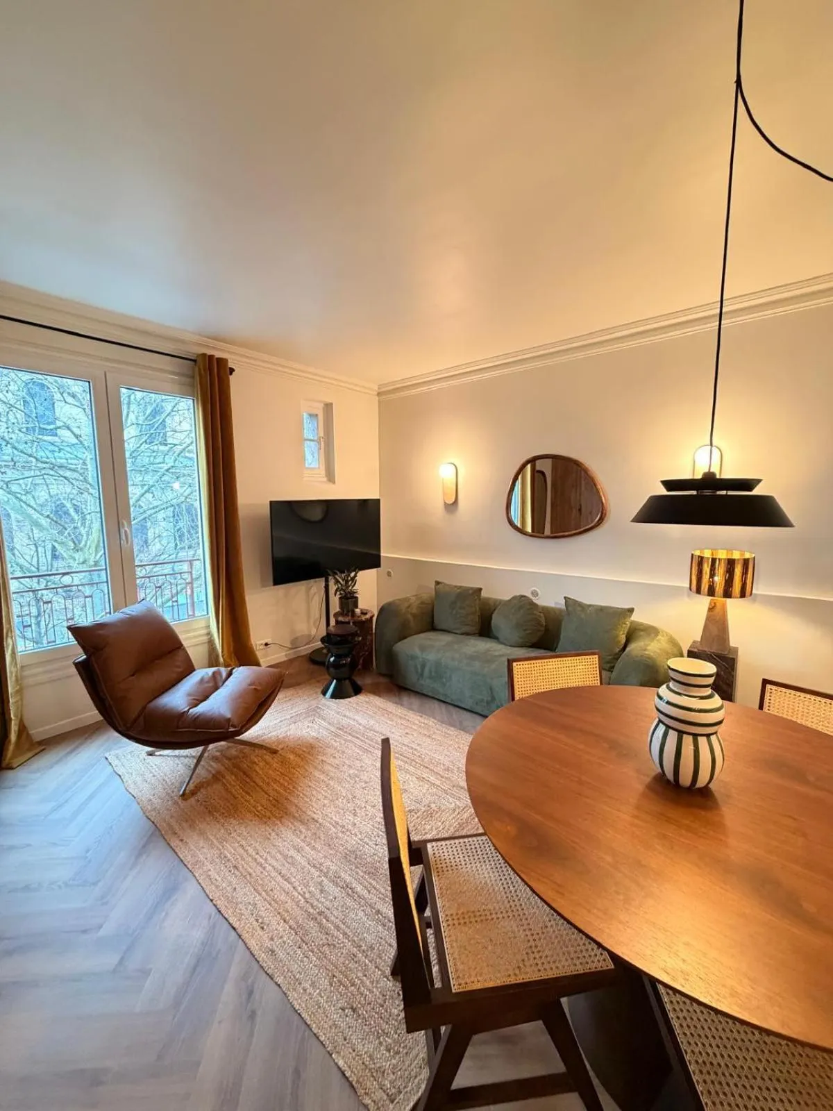 TV and multimedia in Mithouard Apartments