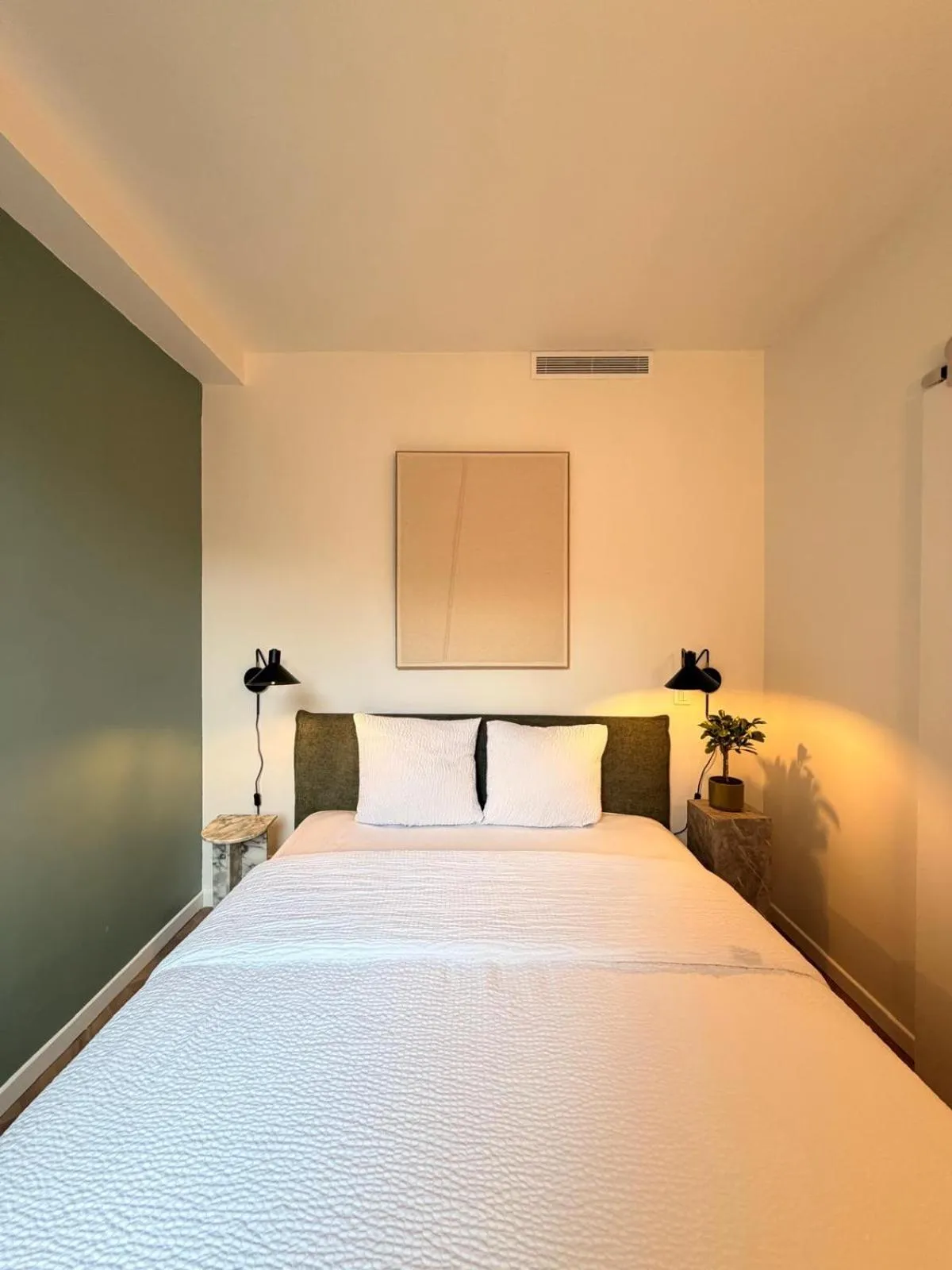 Bedroom in Mithouard Apartments