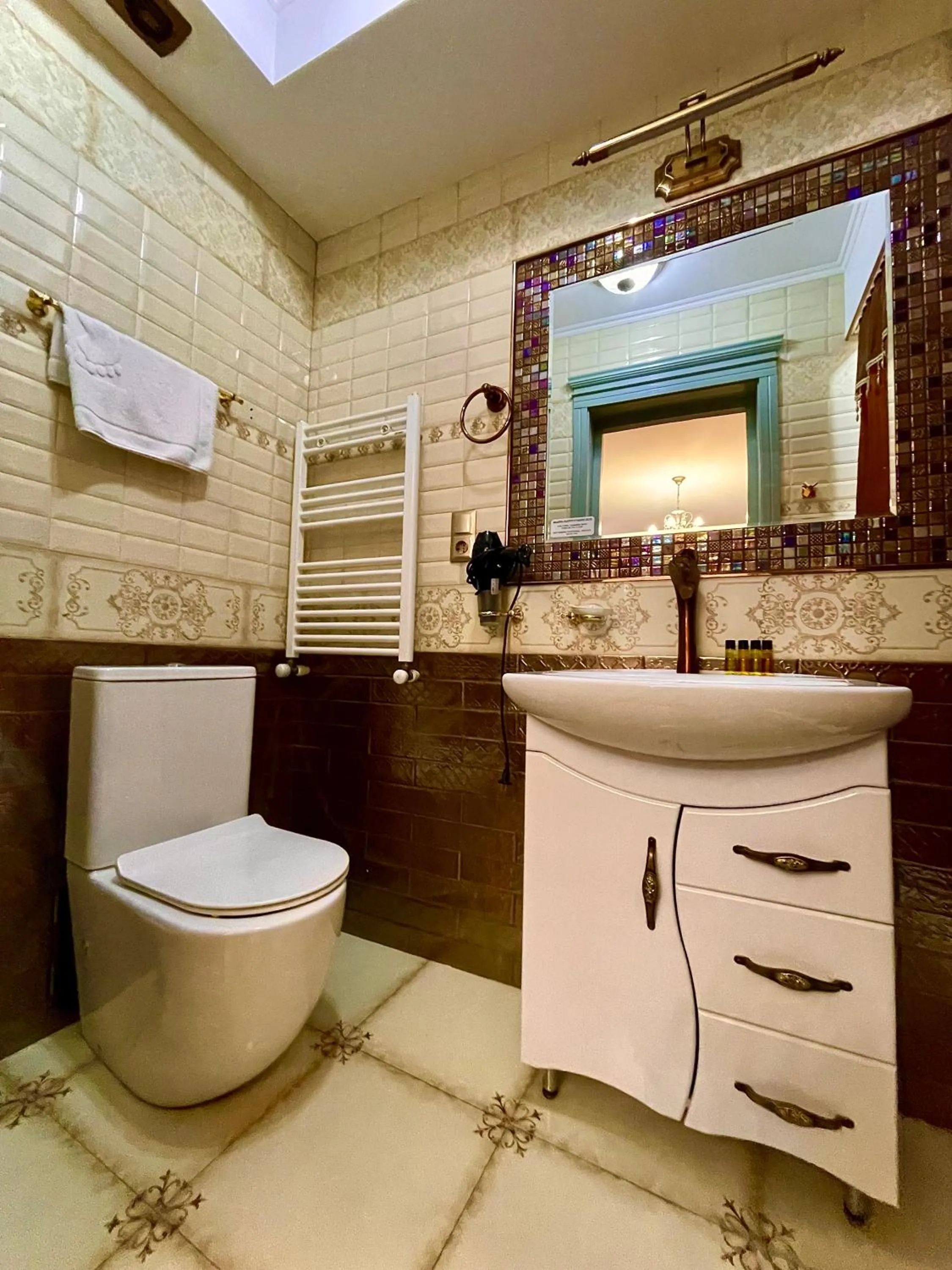 Bathroom in Silver 34 Boutique