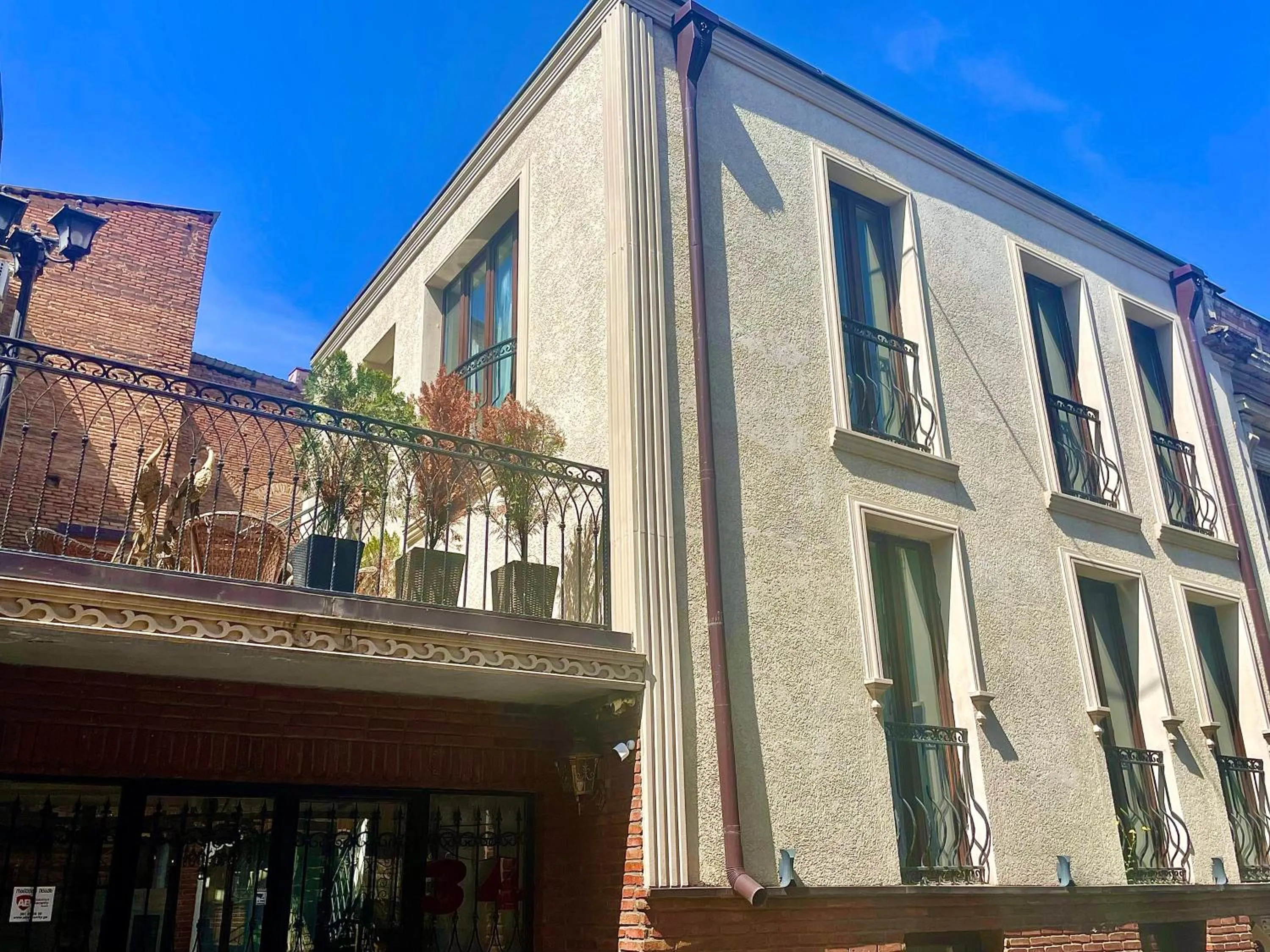 Property building in Silver 34 Boutique