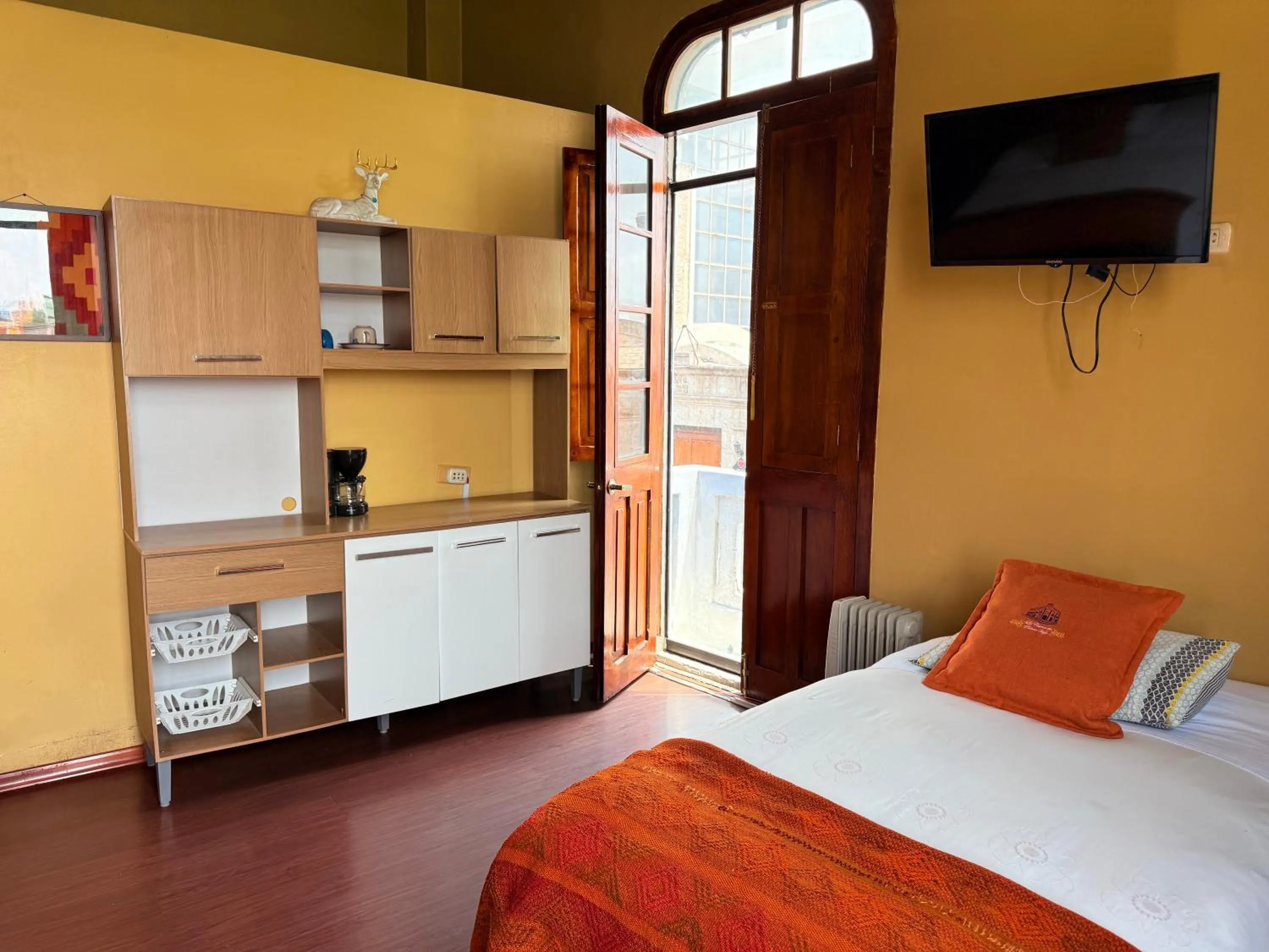 TV and multimedia, Bed in La Casona de Palacio Viejo