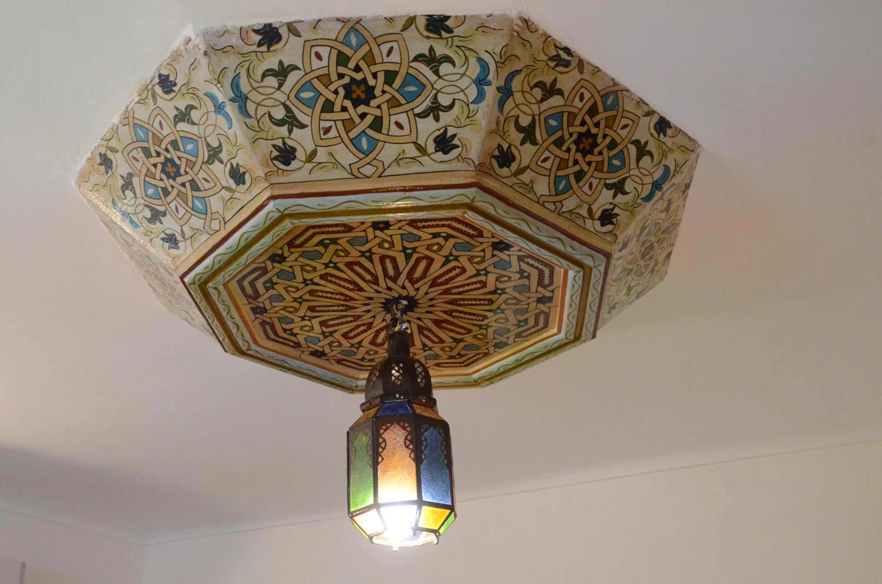 Decorative detail in Le Cèdre D'argent