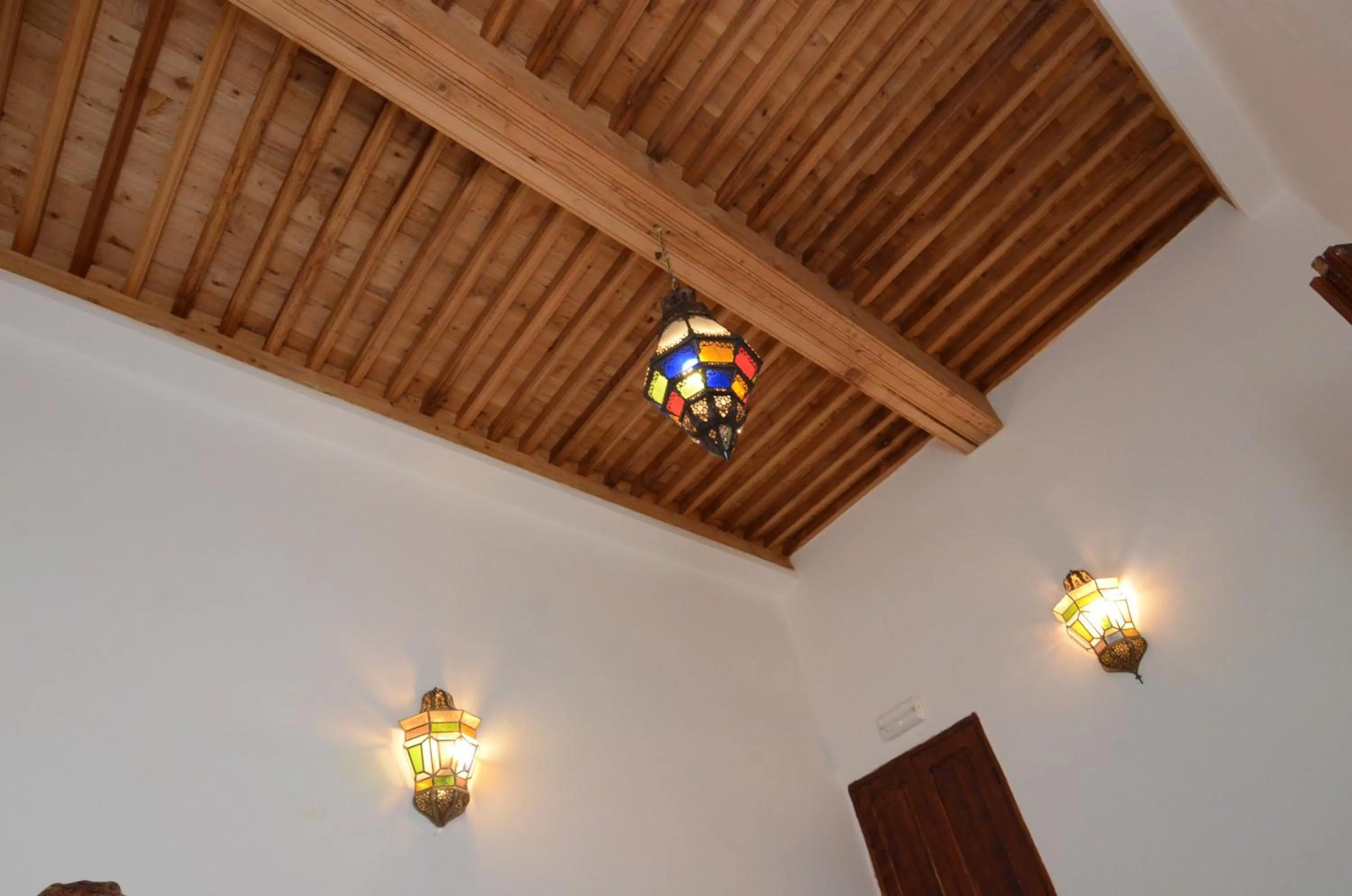 Photo of the whole room in Le Cèdre D'argent