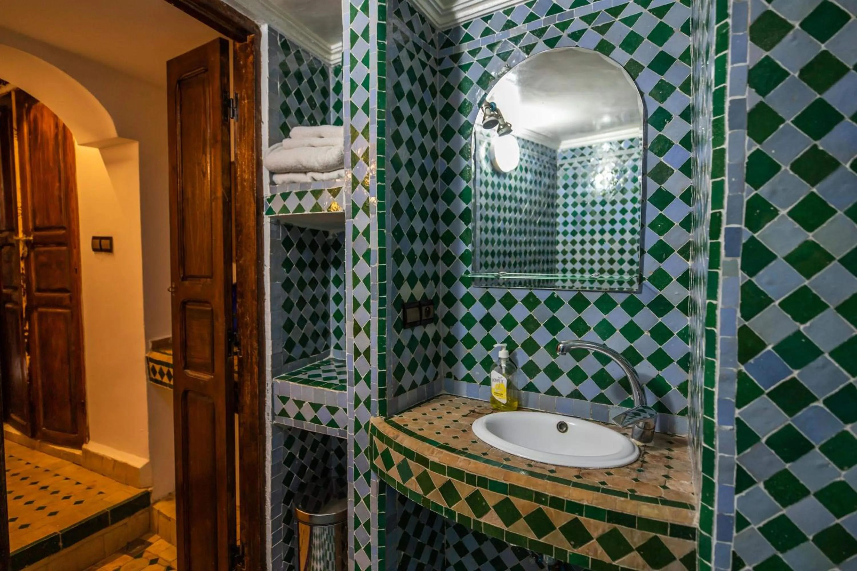 Bathroom in Le Cèdre D'argent