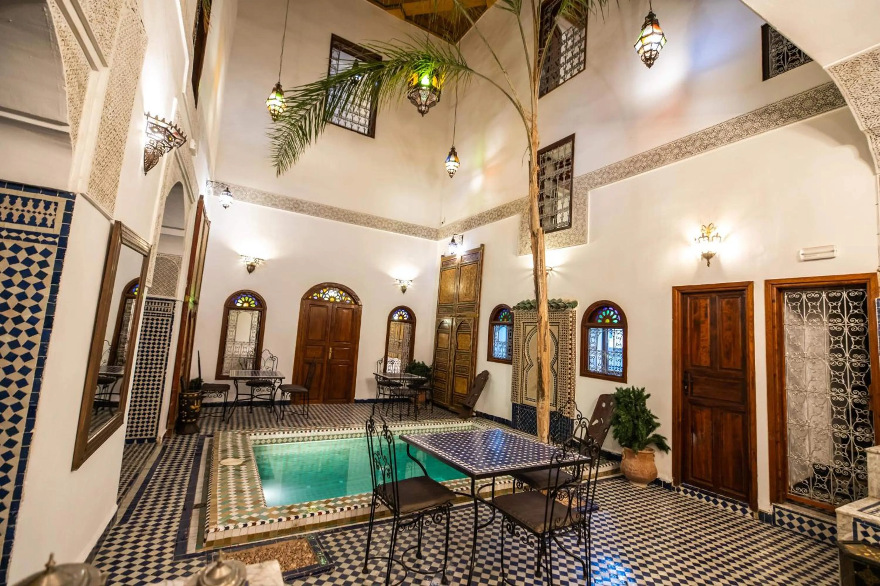 Pool view in Le Cèdre D'argent