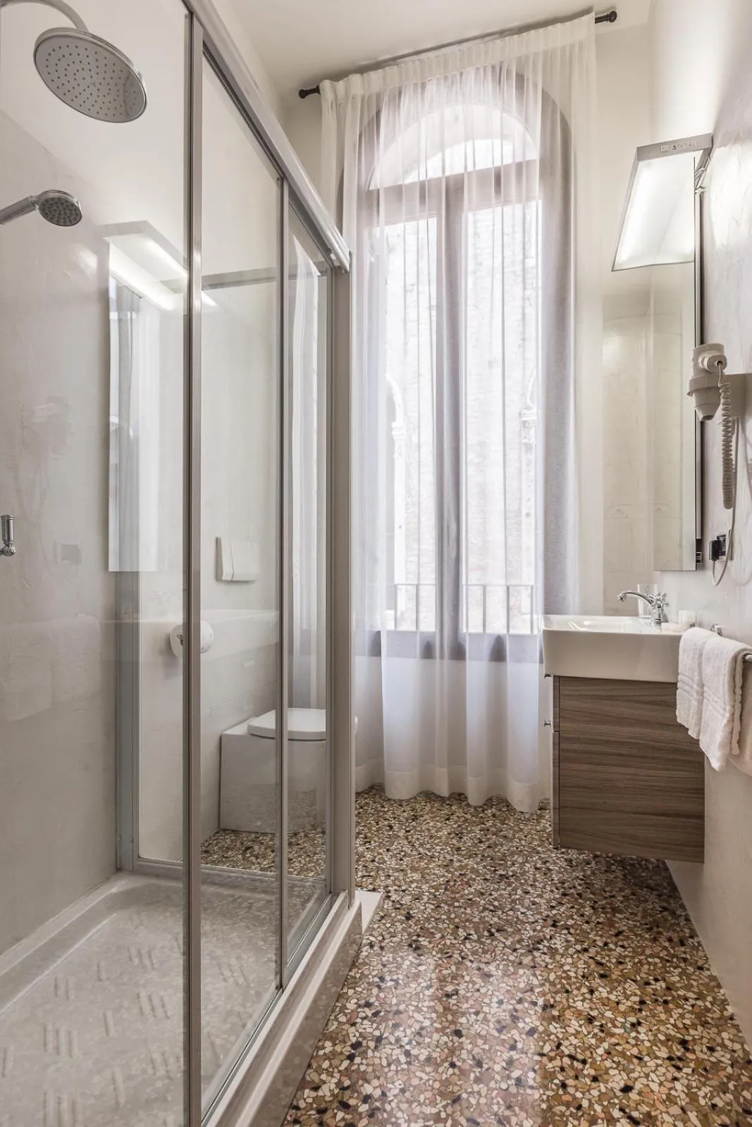 Shower in Ca' del Monastero 4 Collection Apartment up to 8 Guests with Lift