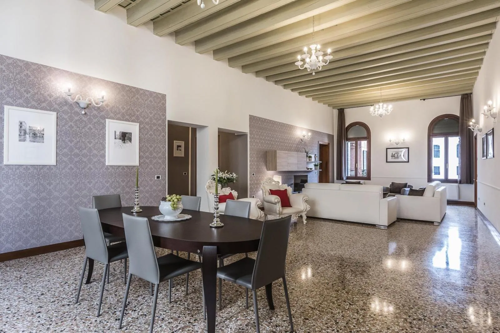 Dining area in Ca' del Monastero 4 Collection Apartment up to 8 Guests with Lift