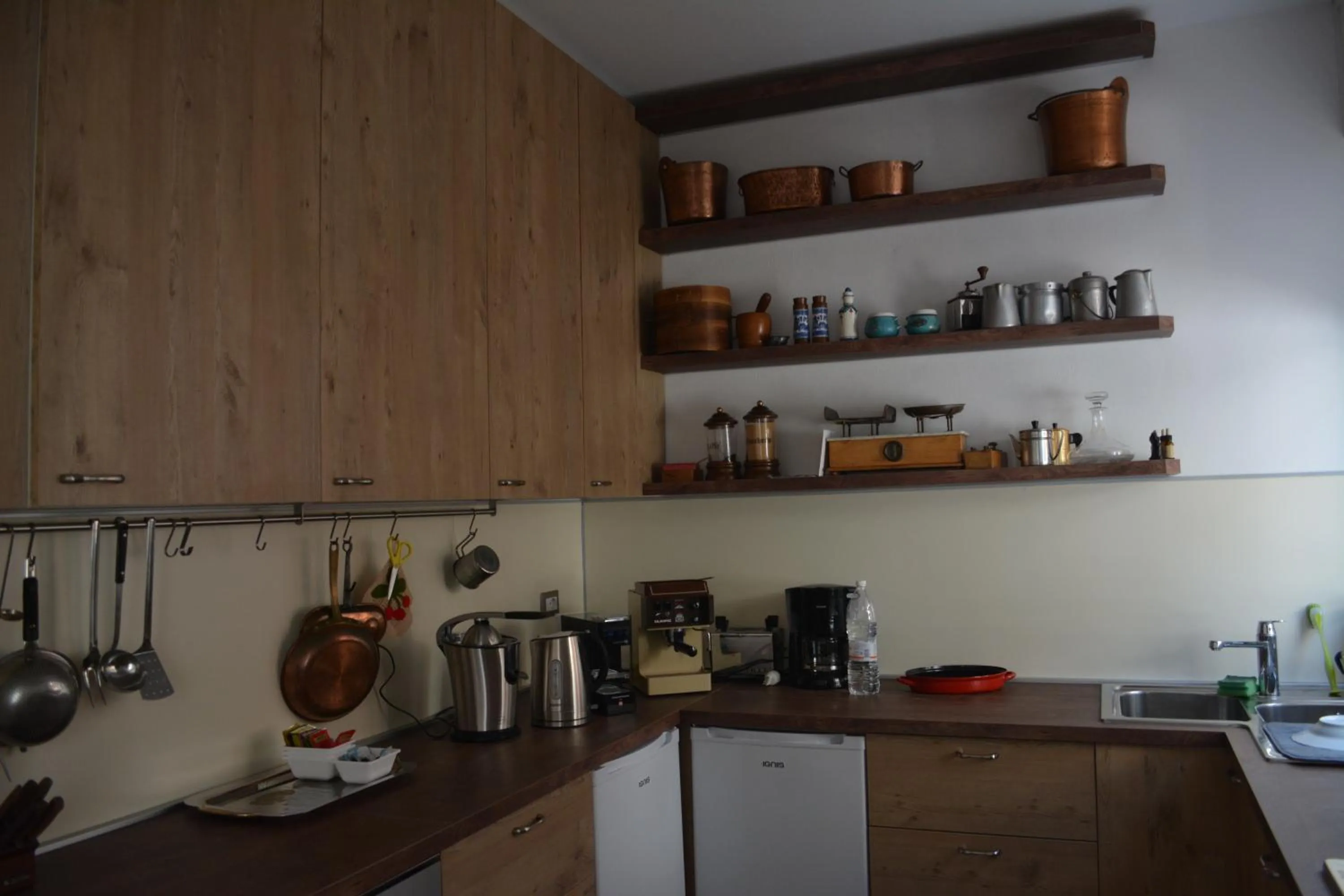 Kitchen or kitchenette in La Scala Rho B&B