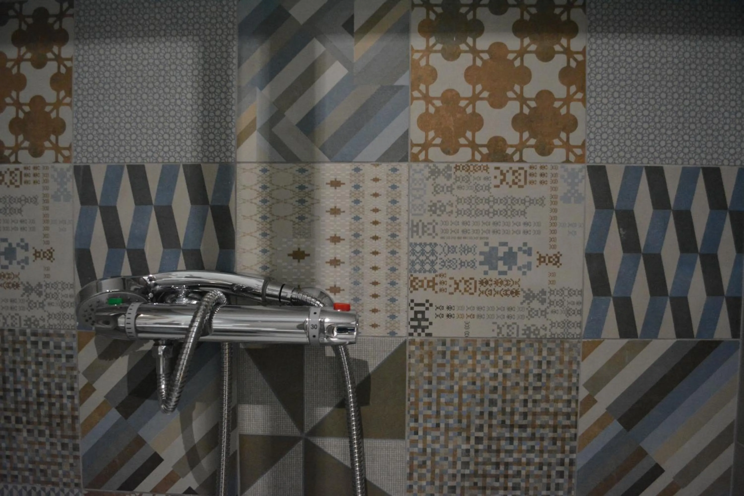 Shower in La Scala Rho B&B