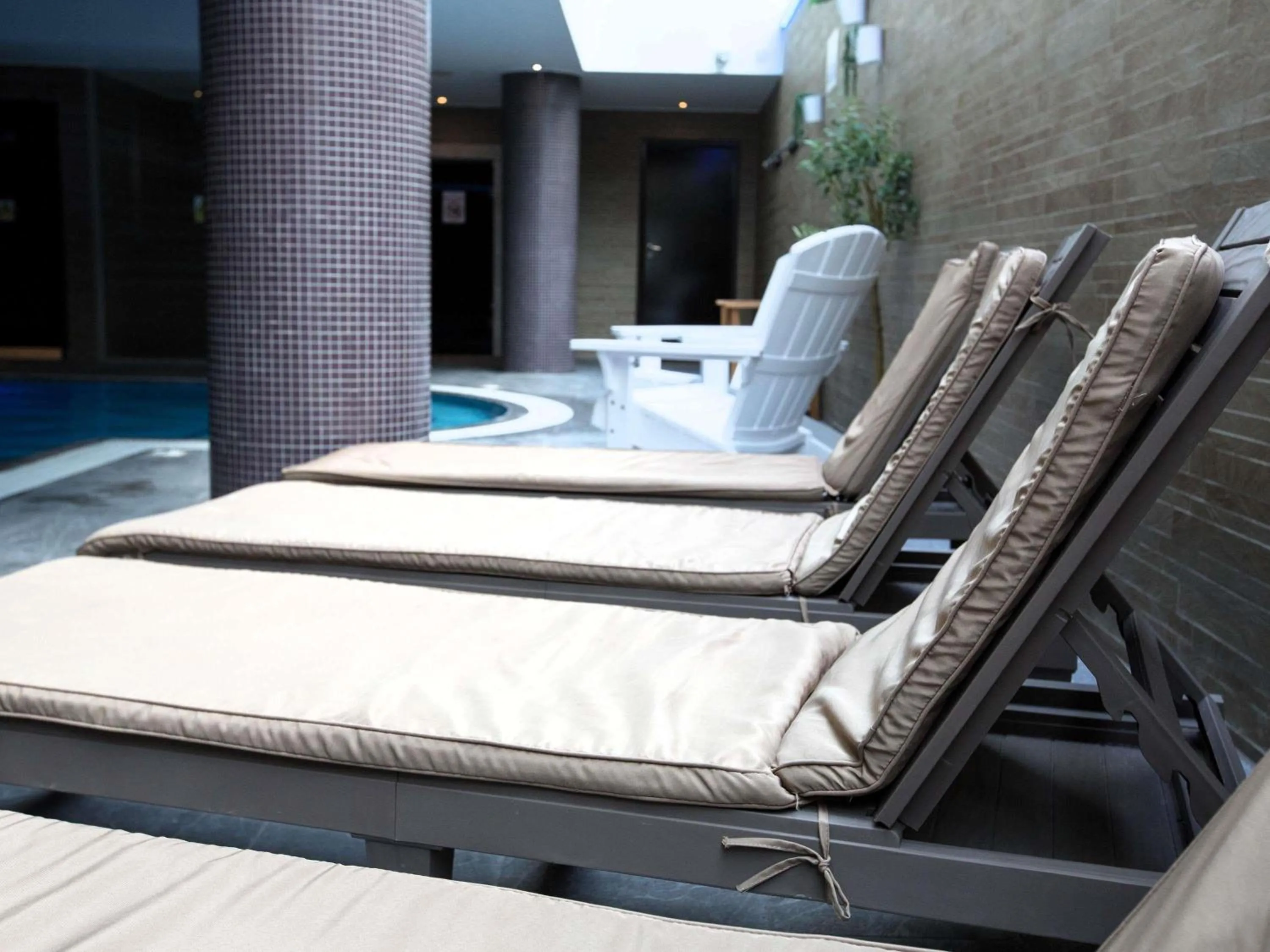 Pool view in Novotel Edinburgh Park