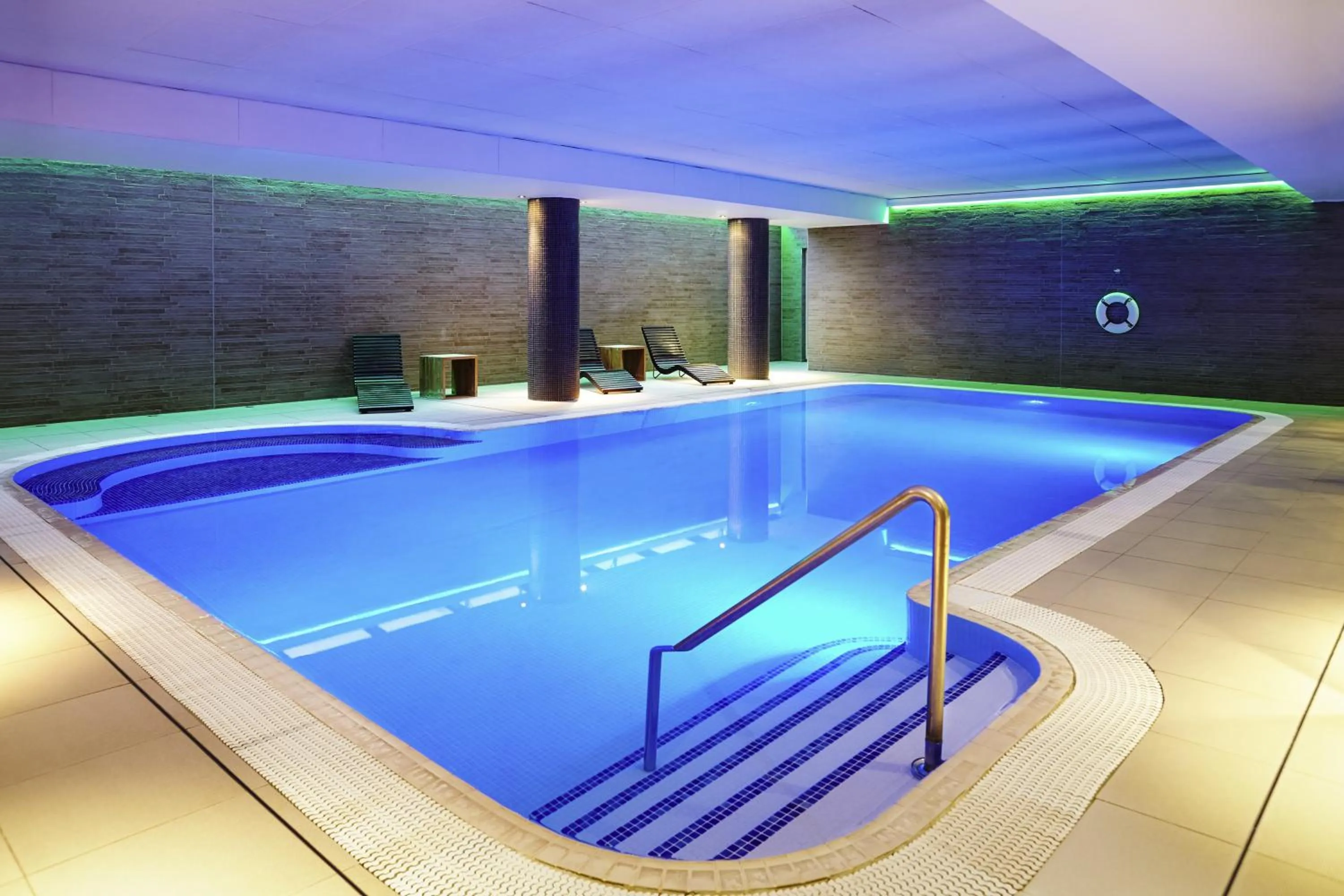 Swimming pool in Novotel Edinburgh Park