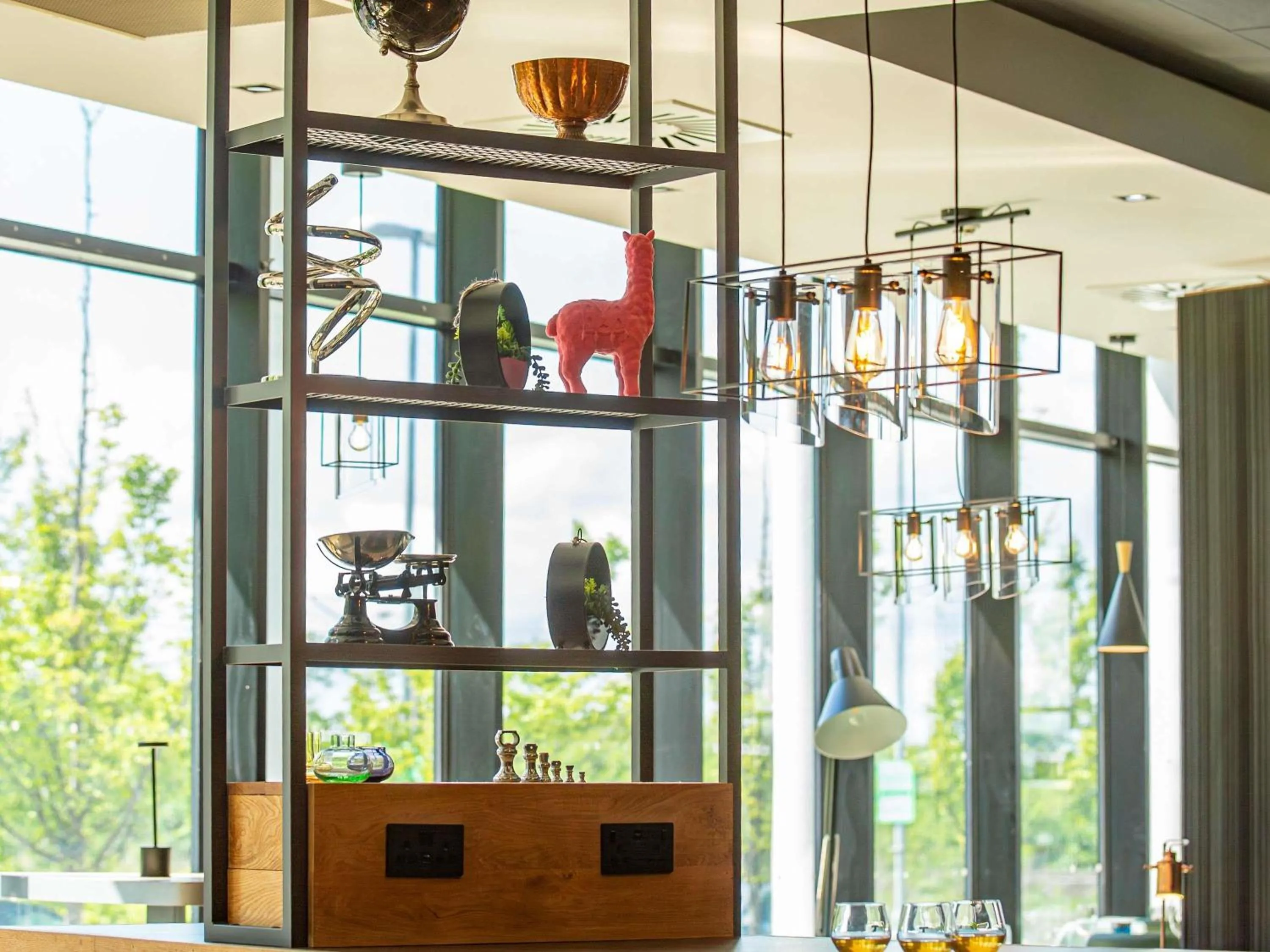 Lounge or bar in Novotel Edinburgh Park