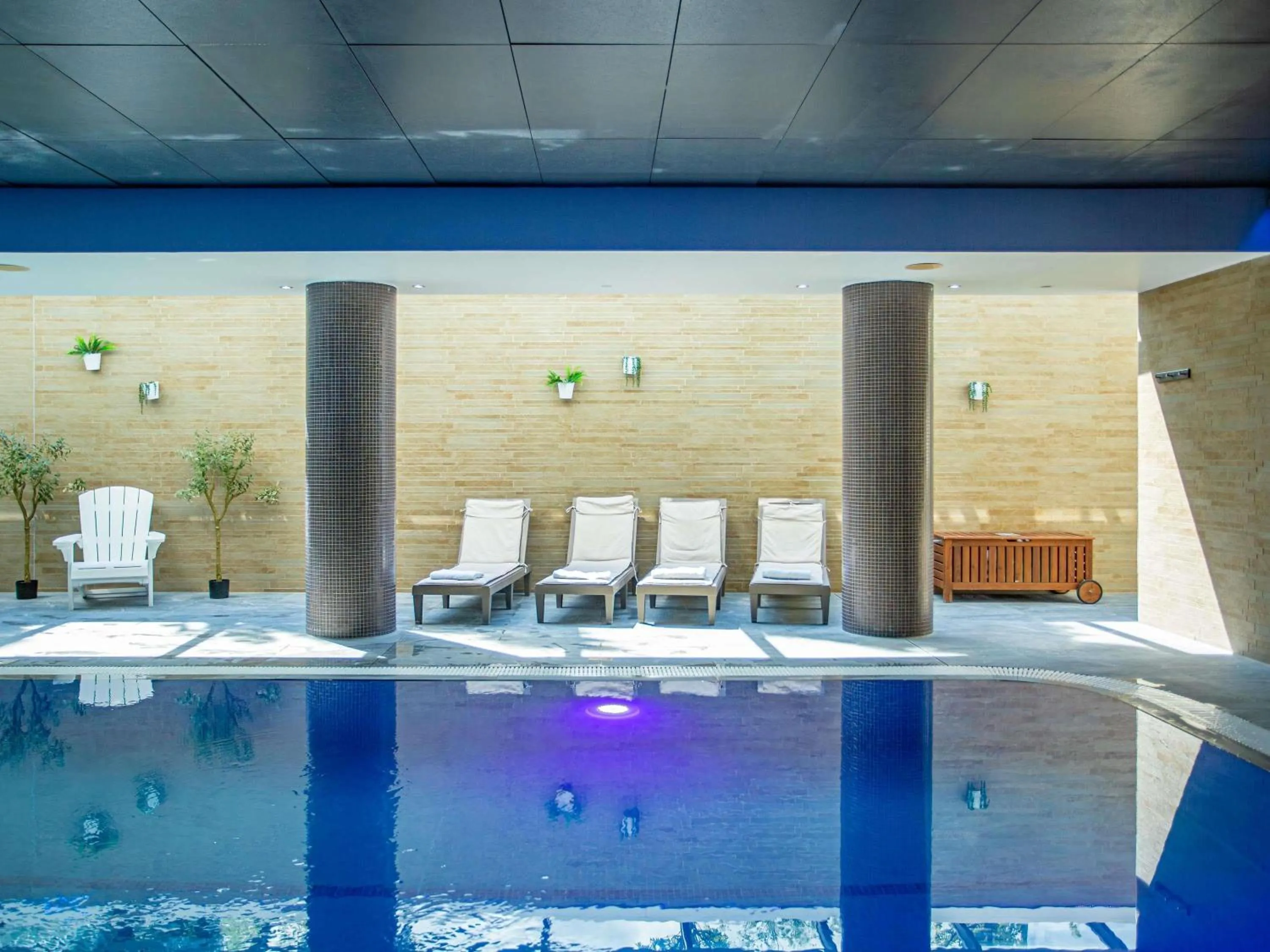 Pool view in Novotel Edinburgh Park