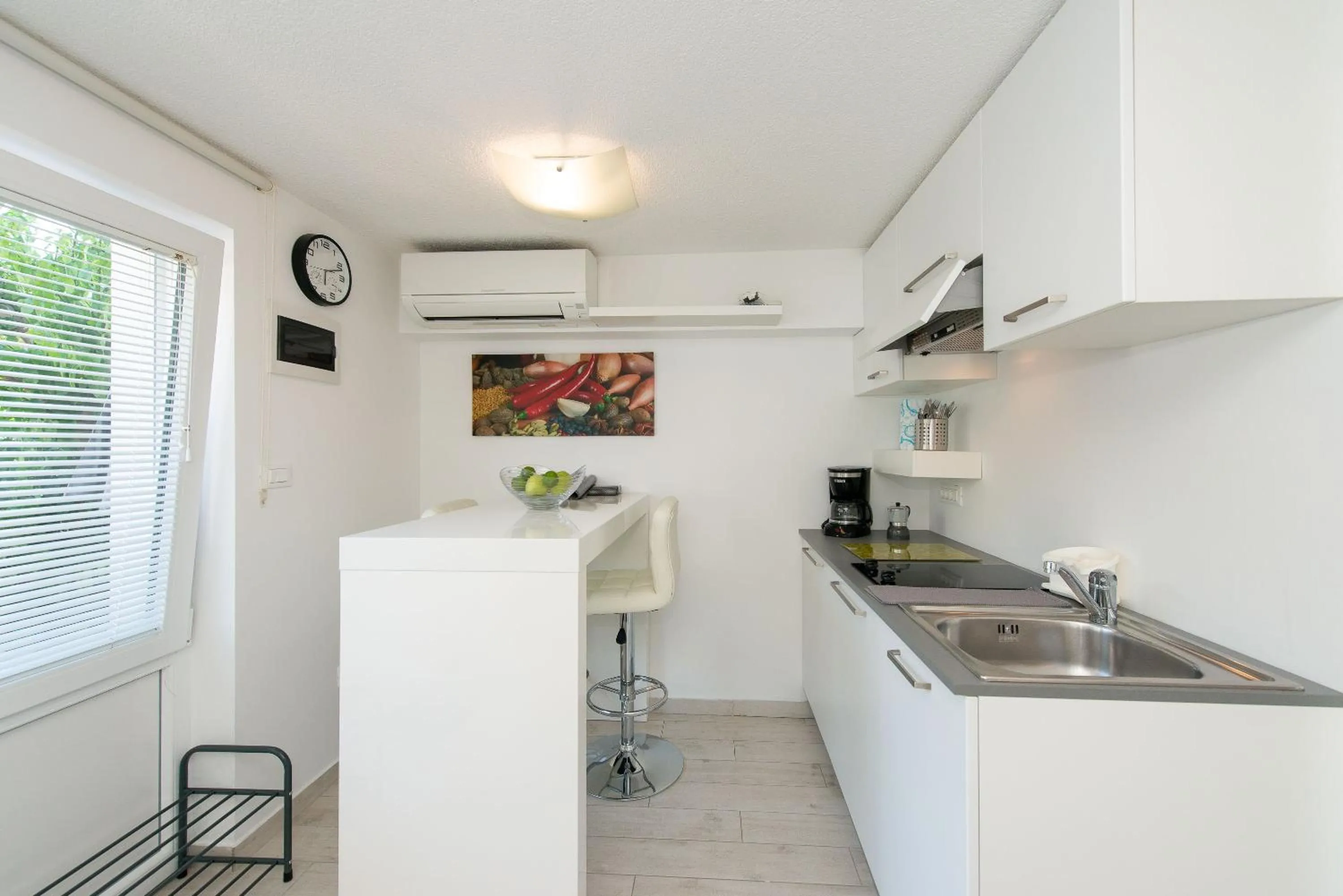 Kitchen or kitchenette in Studio City Garden