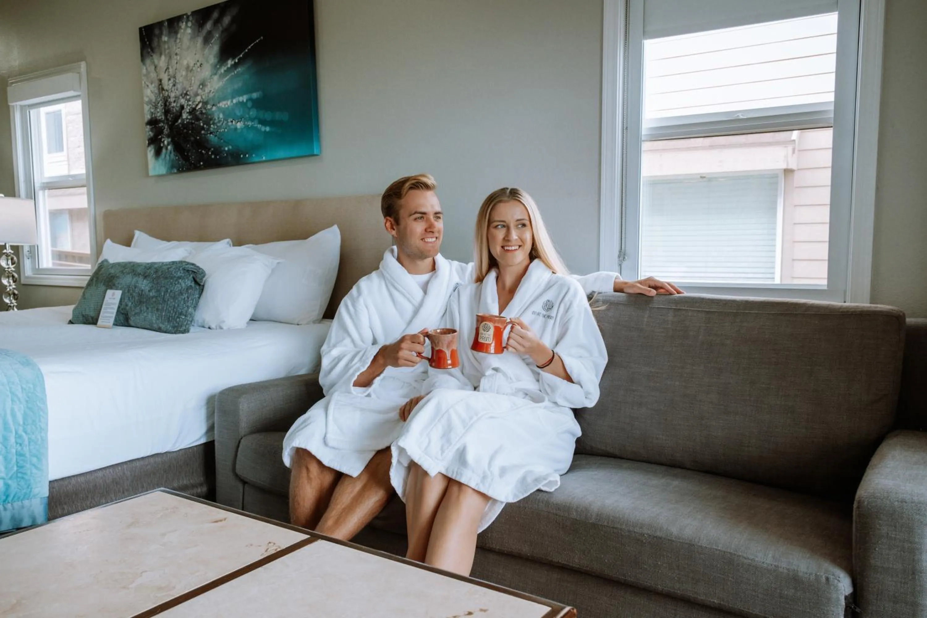 Seating area, Bed in Inn at the Prom Oceanfront