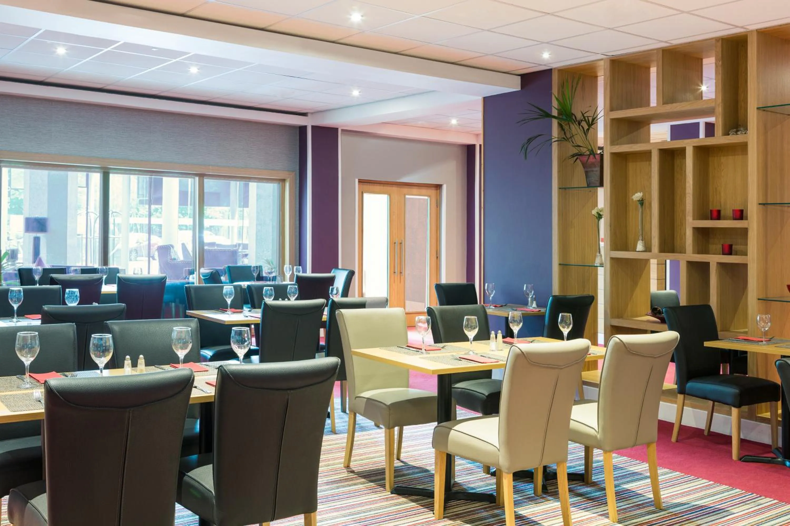 Restaurant/places to eat in Mercure St Helens