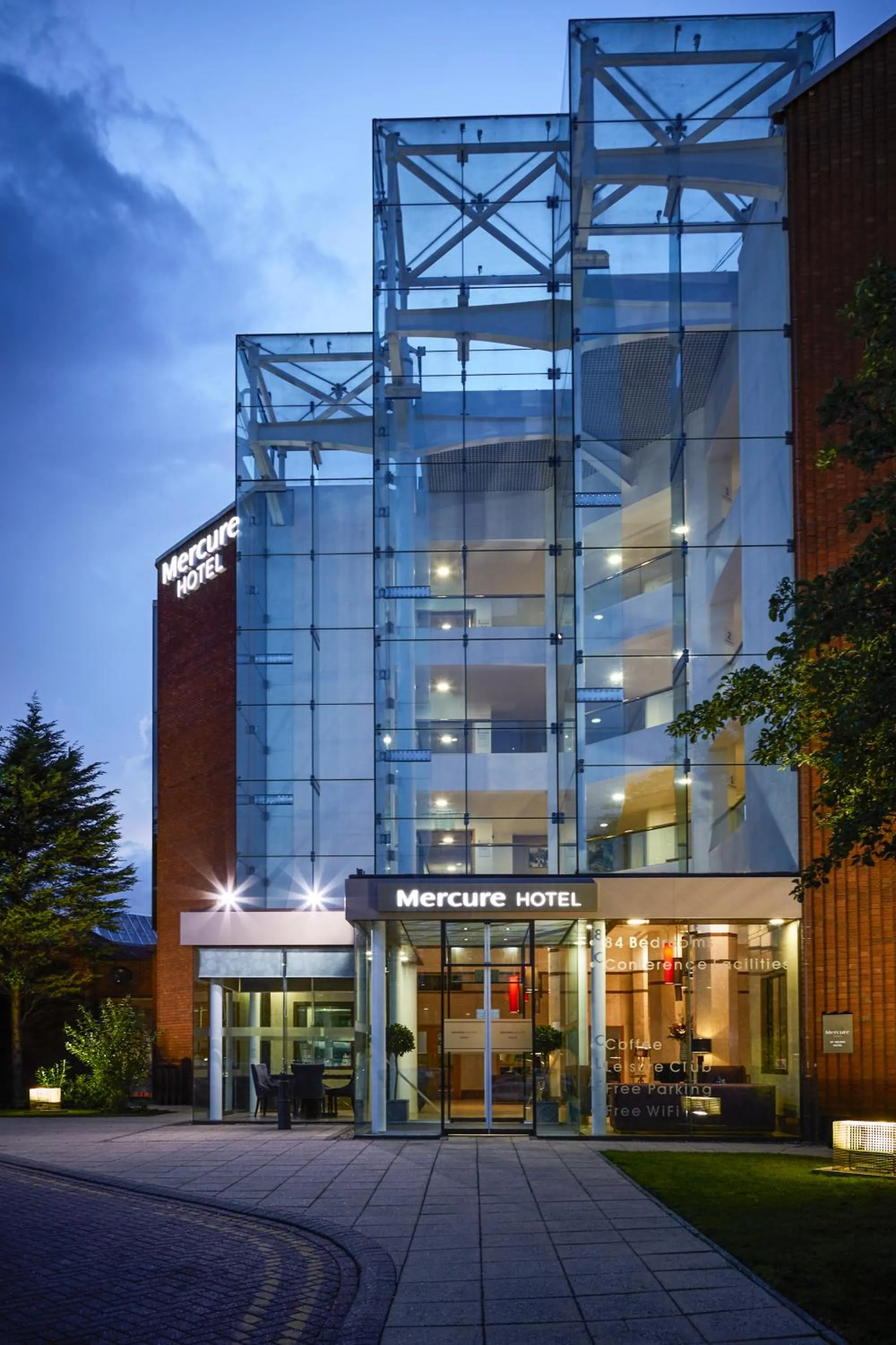 Property building in Mercure St Helens