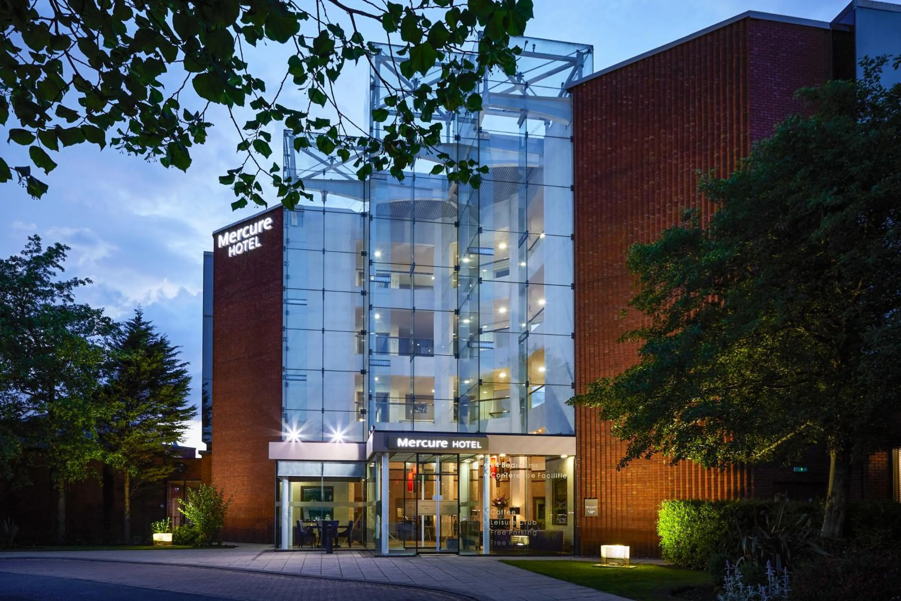 Property building in Mercure St Helens