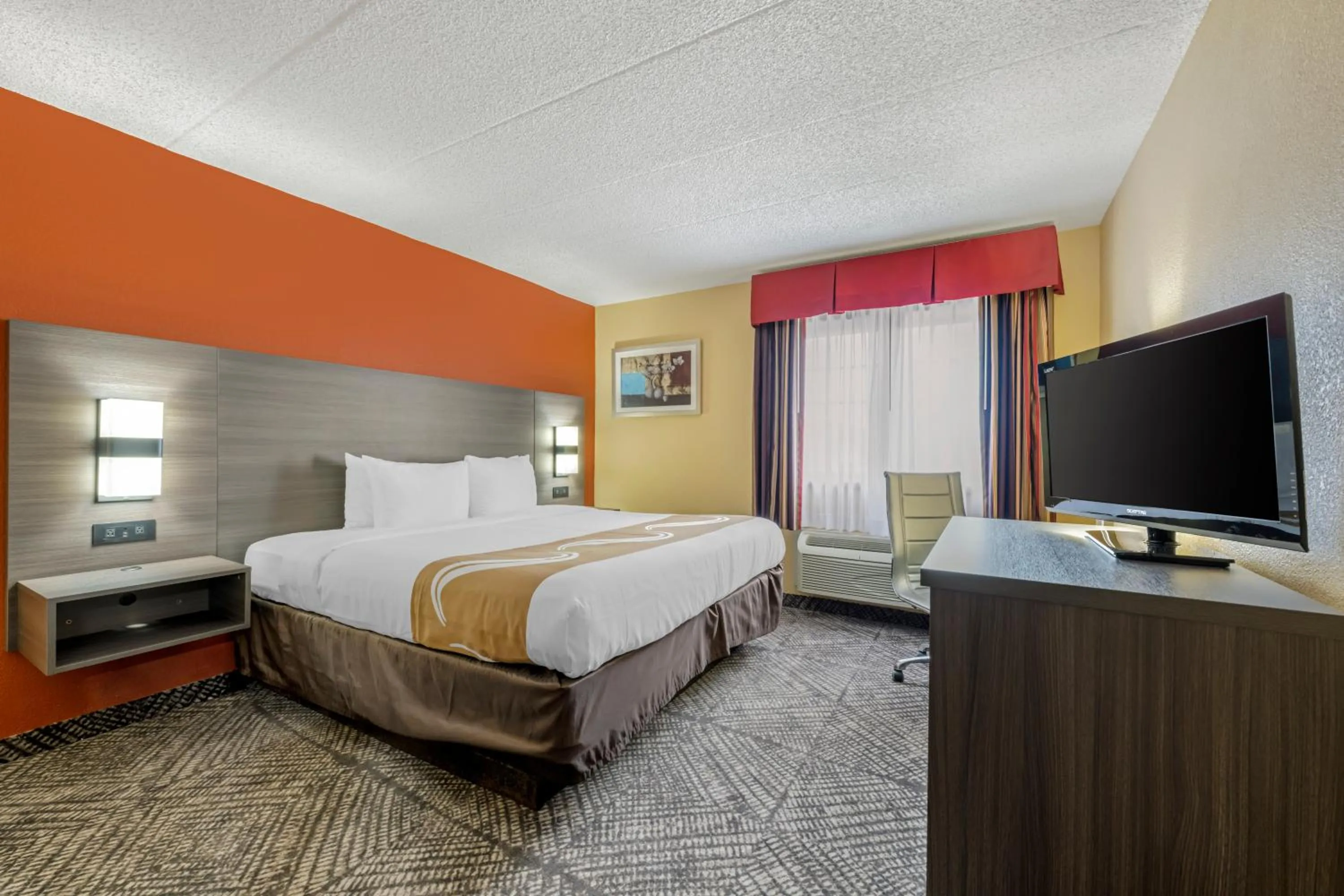 Bedroom, Bed in Quality Inn & Suites Lincoln South