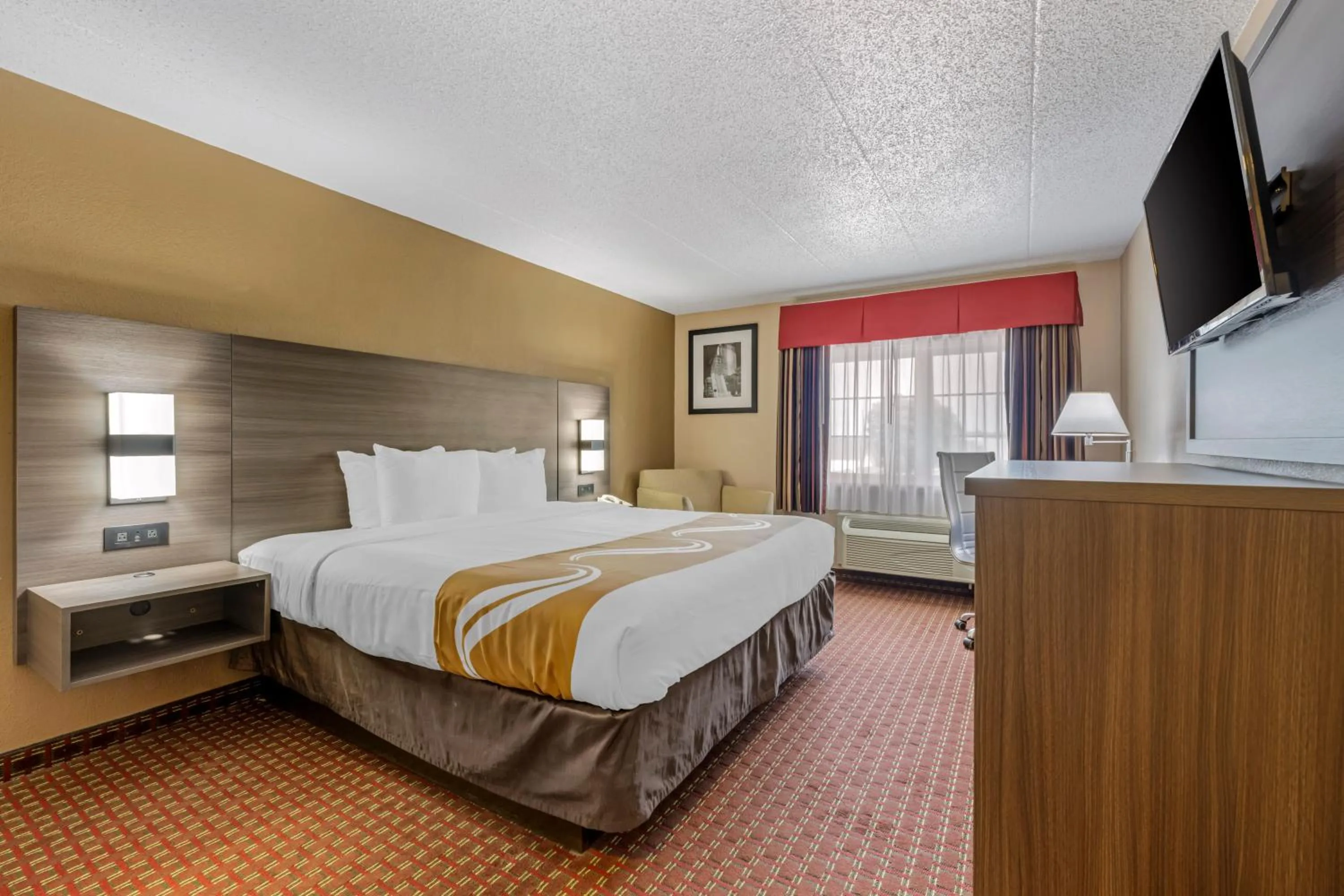 Bedroom, Bed in Quality Inn & Suites Lincoln South