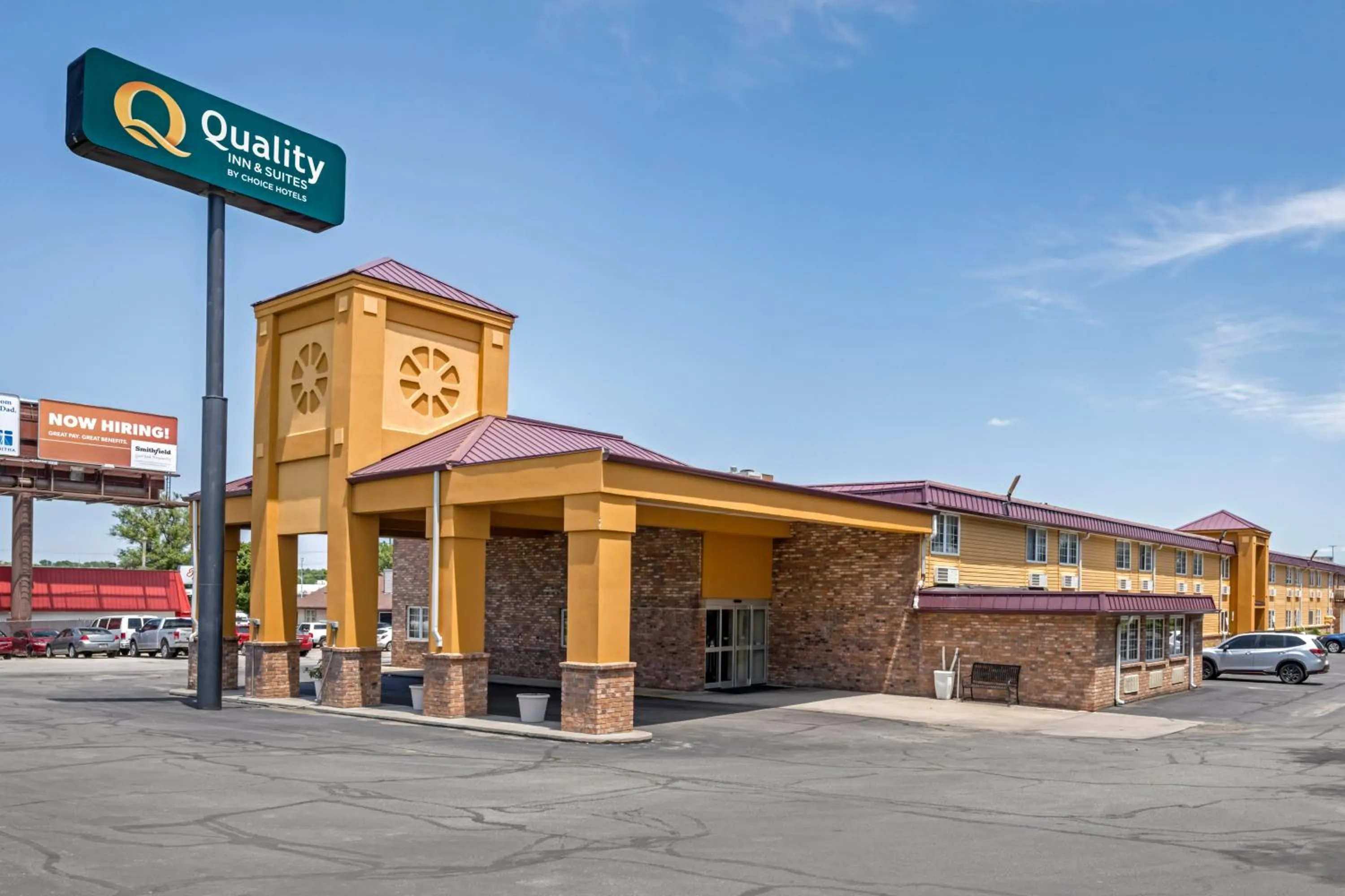 Property building in Quality Inn & Suites Lincoln South