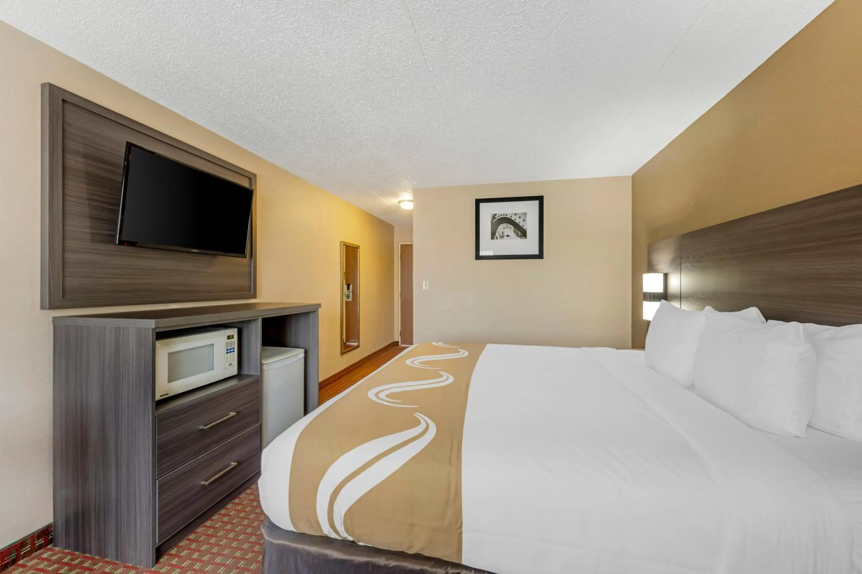 Bedroom, Bed in Quality Inn & Suites Lincoln South